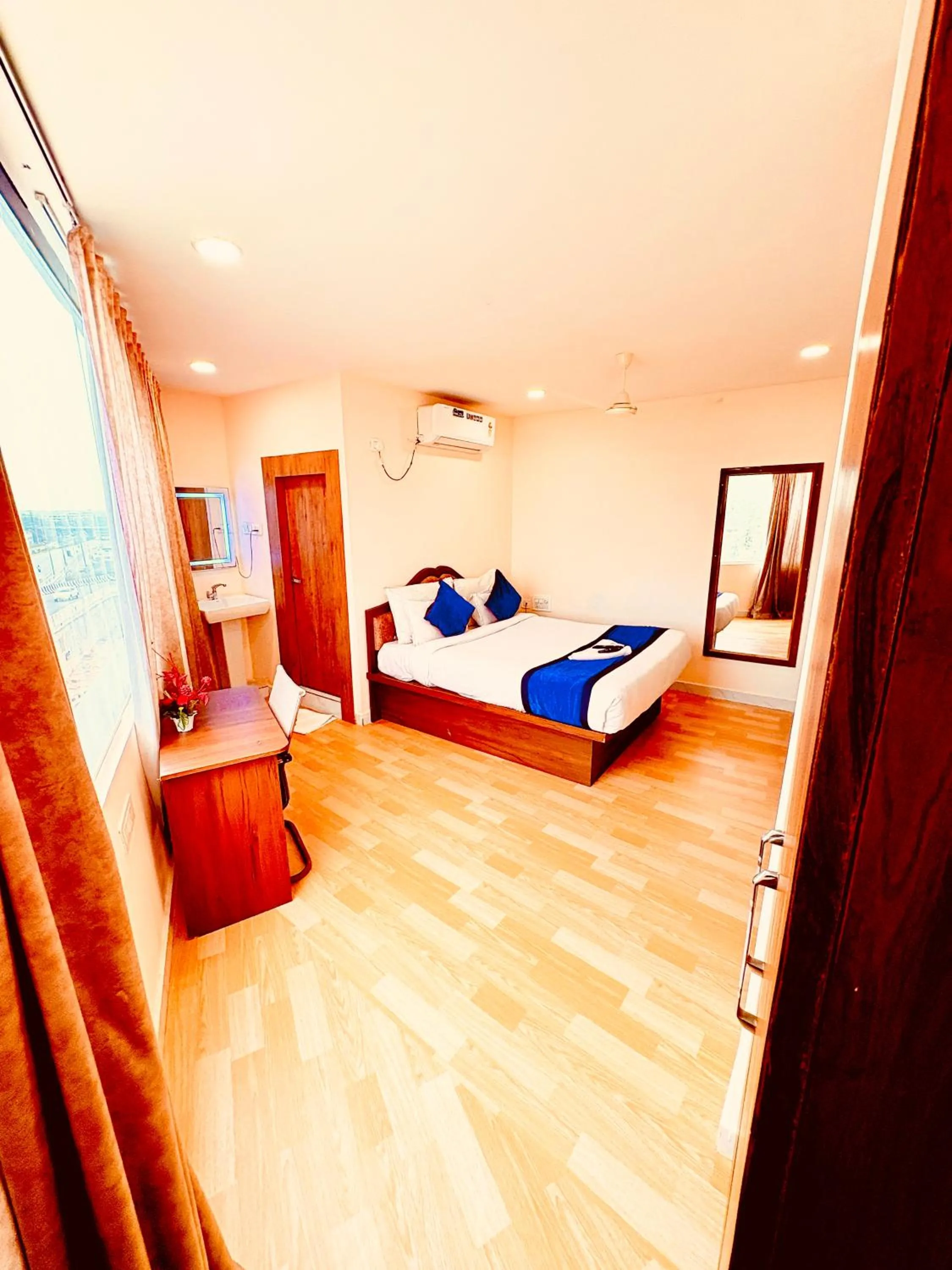 Bedroom, Bed in Hotel Eagle Grand Airport Zone