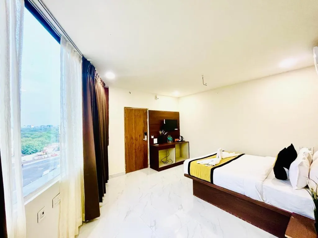 Property building, Bed in Hotel Eagle Grand Airport Zone