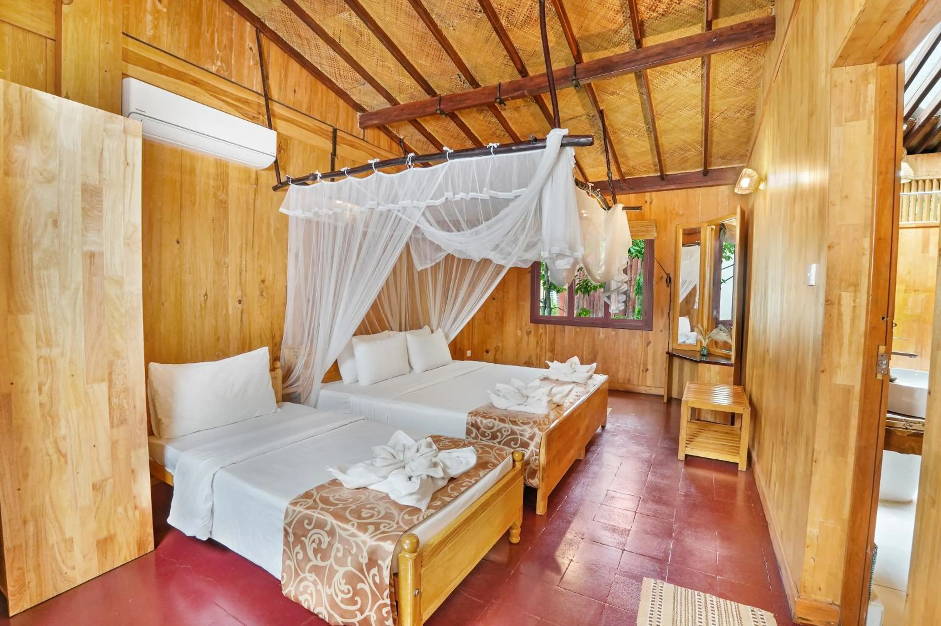 Bed in Lake Resort Bolgoda