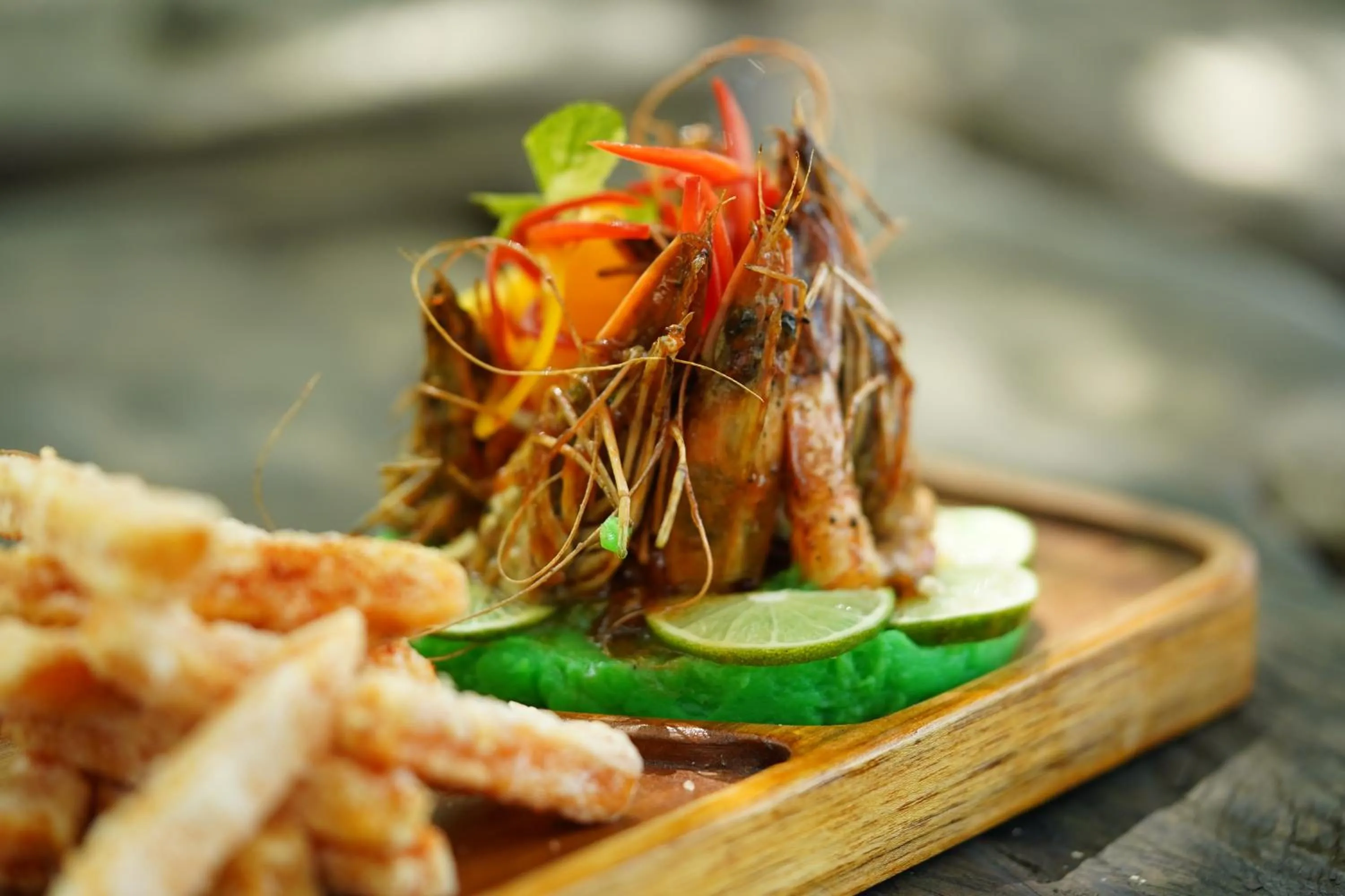 Food and drinks in Lake Resort Bolgoda