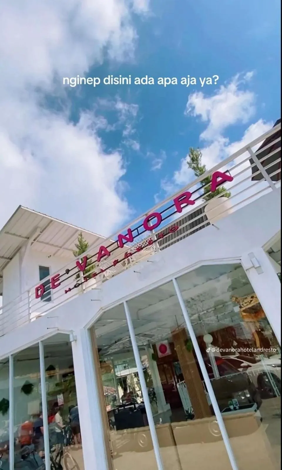 Devanora Hotel & Resto