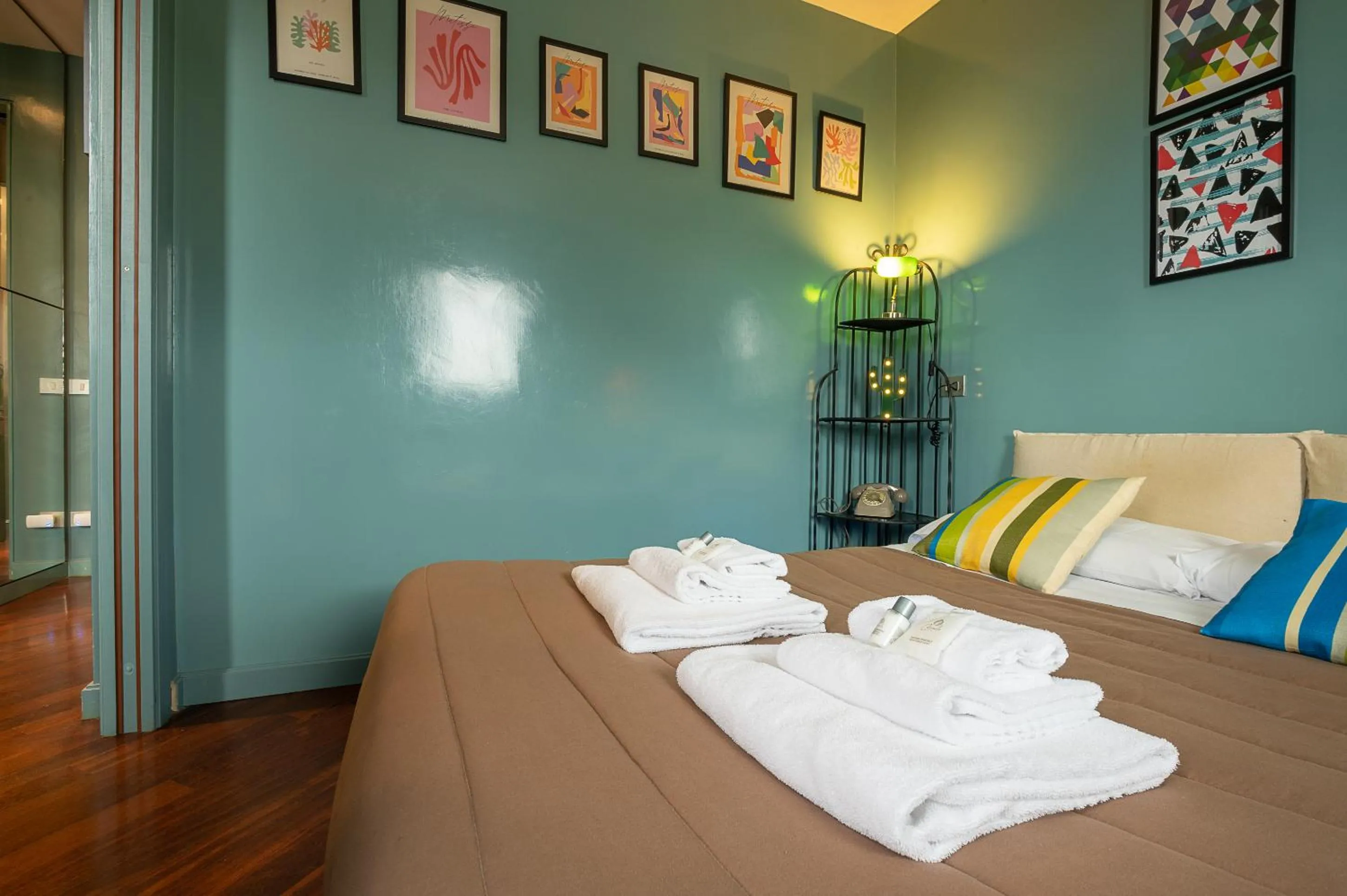 Photo of the whole room, Bed in Tiffany's apartment Flaminio