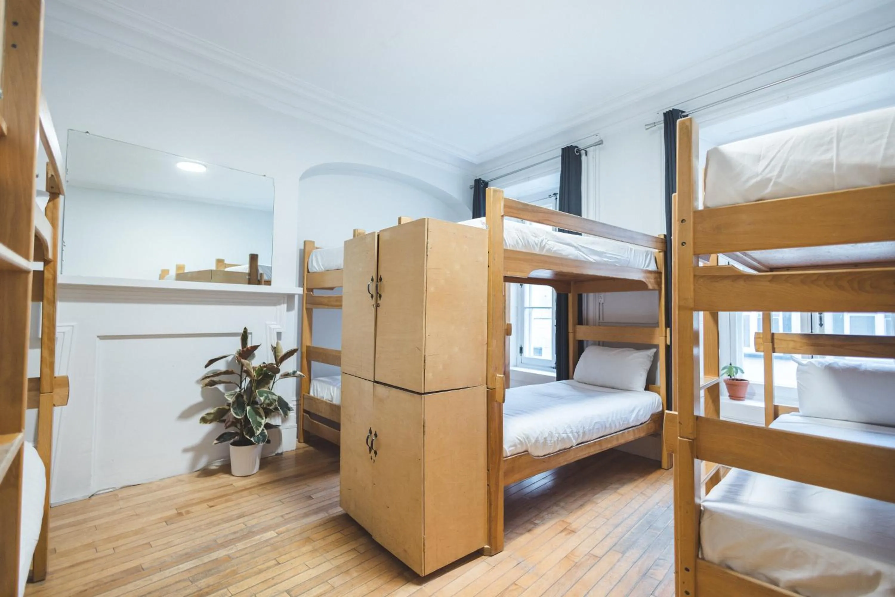Bedroom, Bed in Auberge de la Paix