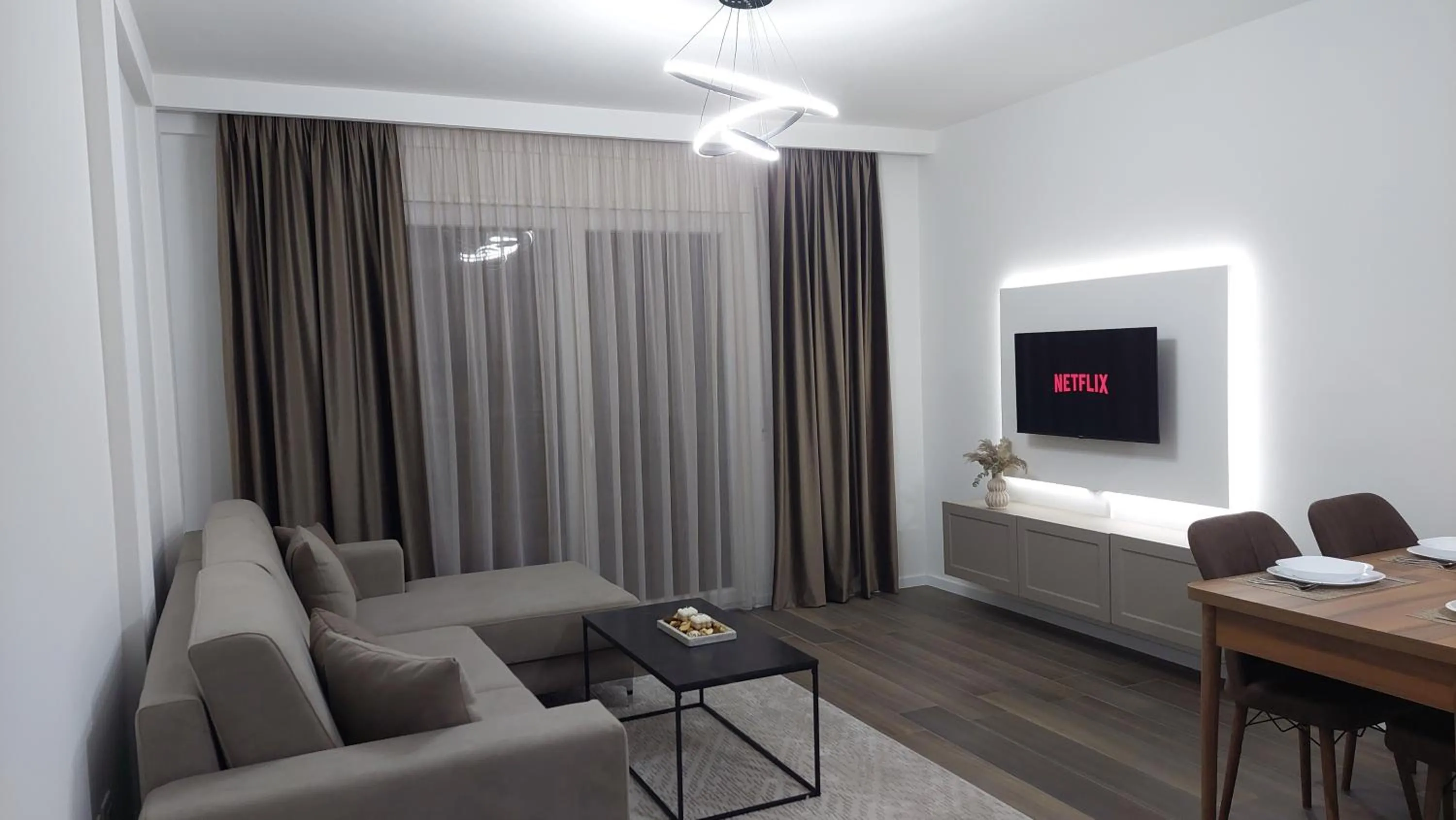 Two-Bedroom Apartment in Amelja's Apartment