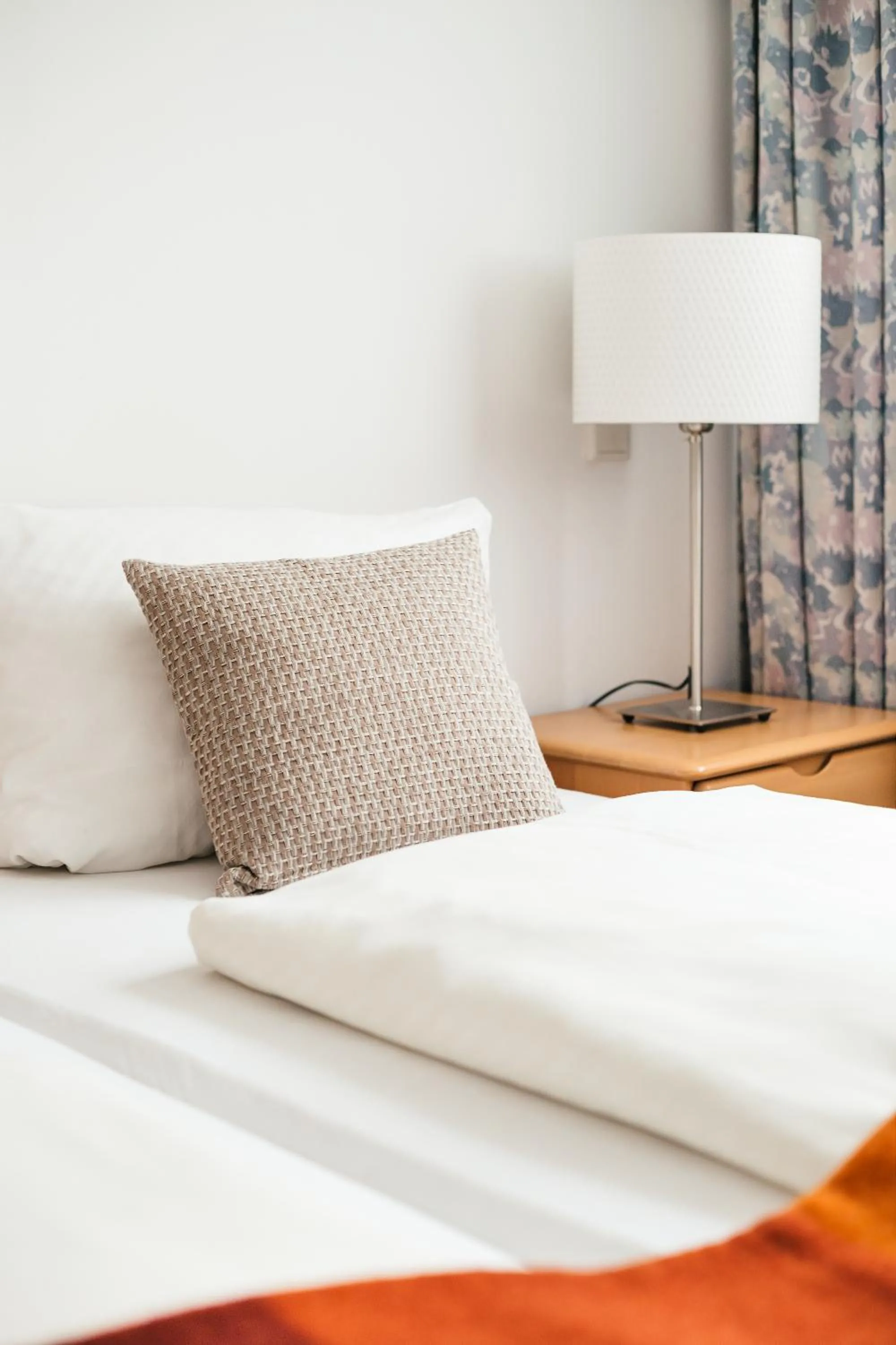 Bedroom, Bed in Weinstockwerk Hotel St Peter