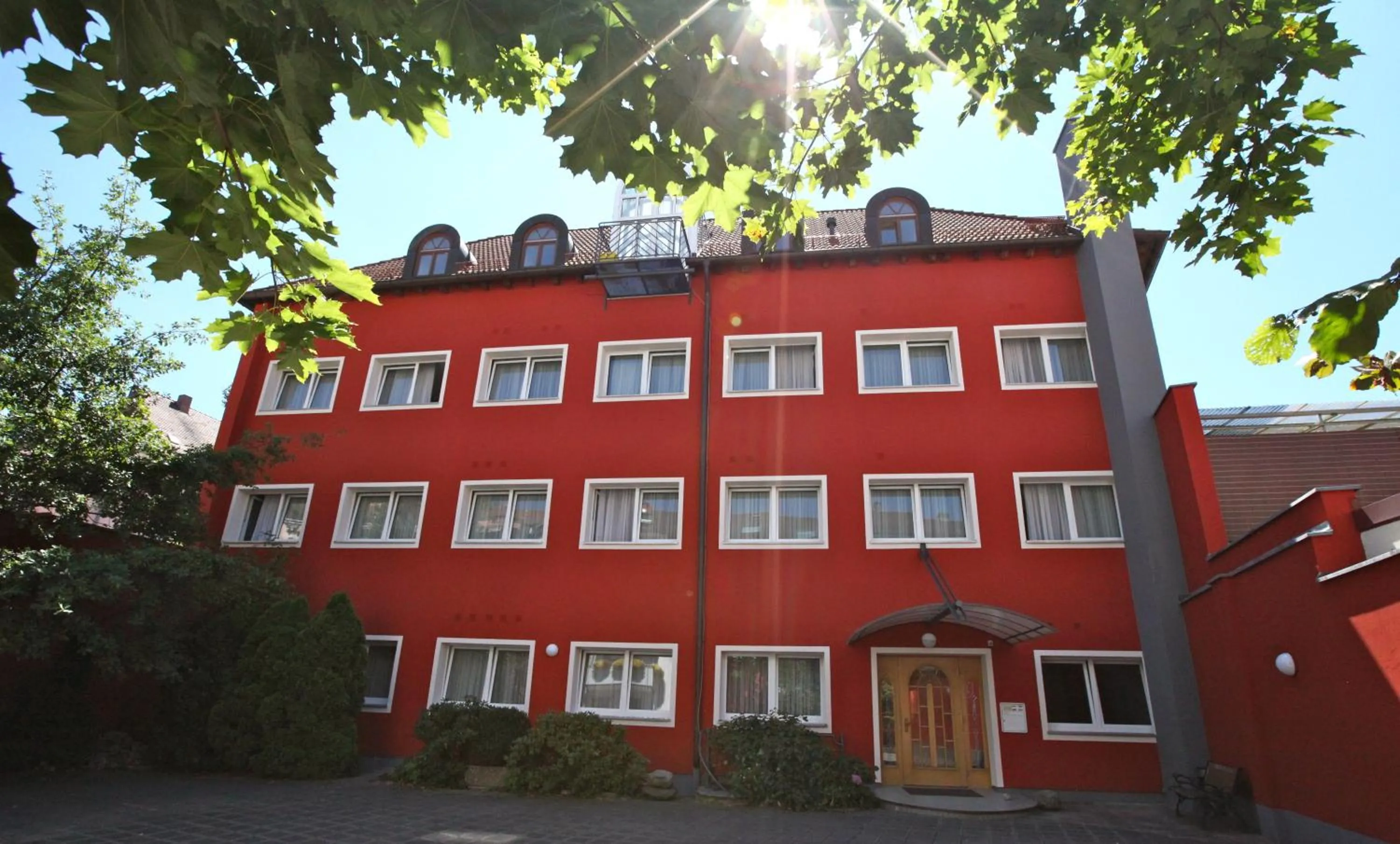 Facade/entrance in Weinstockwerk Hotel St Peter