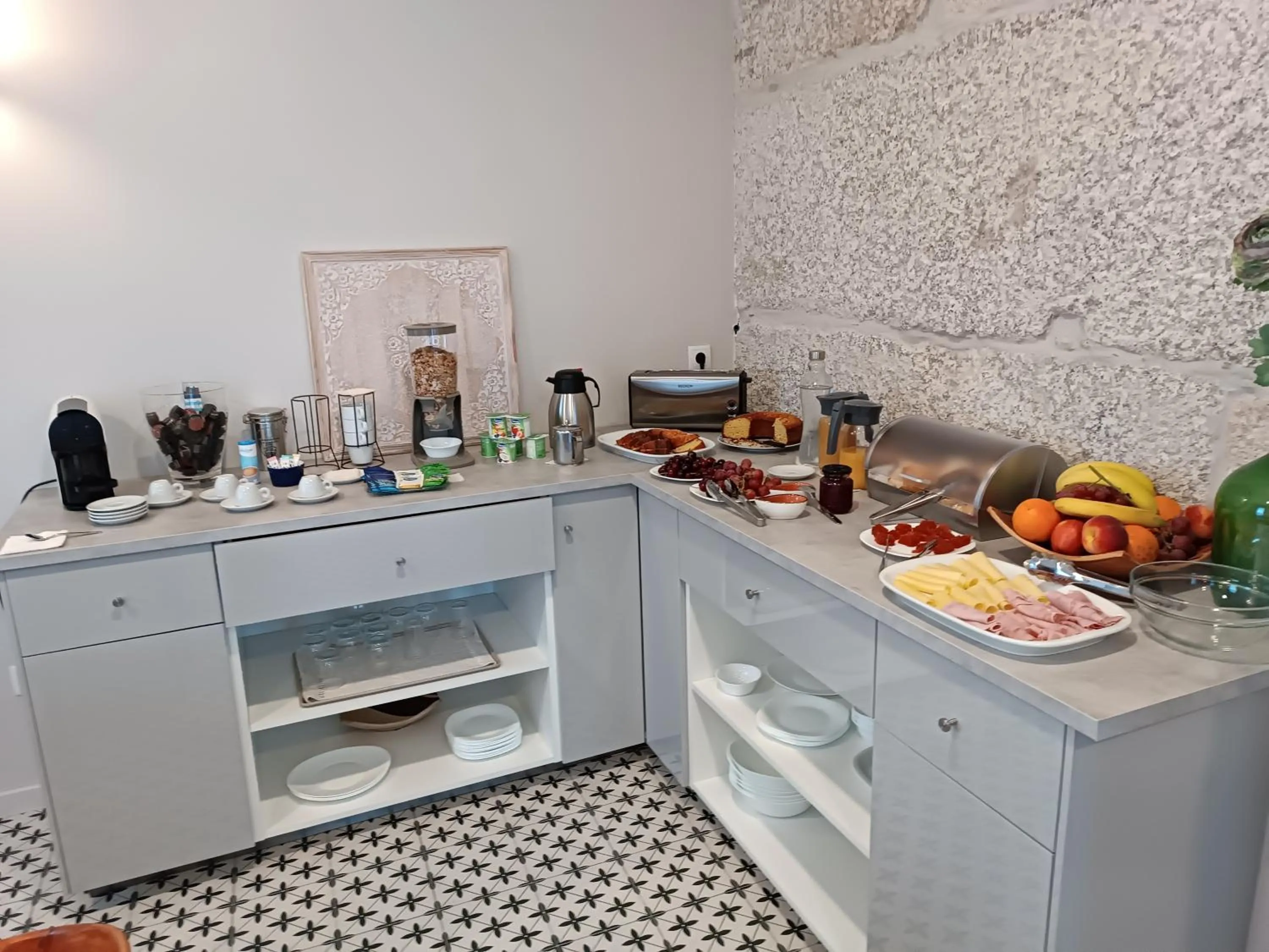 Continental breakfast in Quinta dos Tojais Hotel Rural