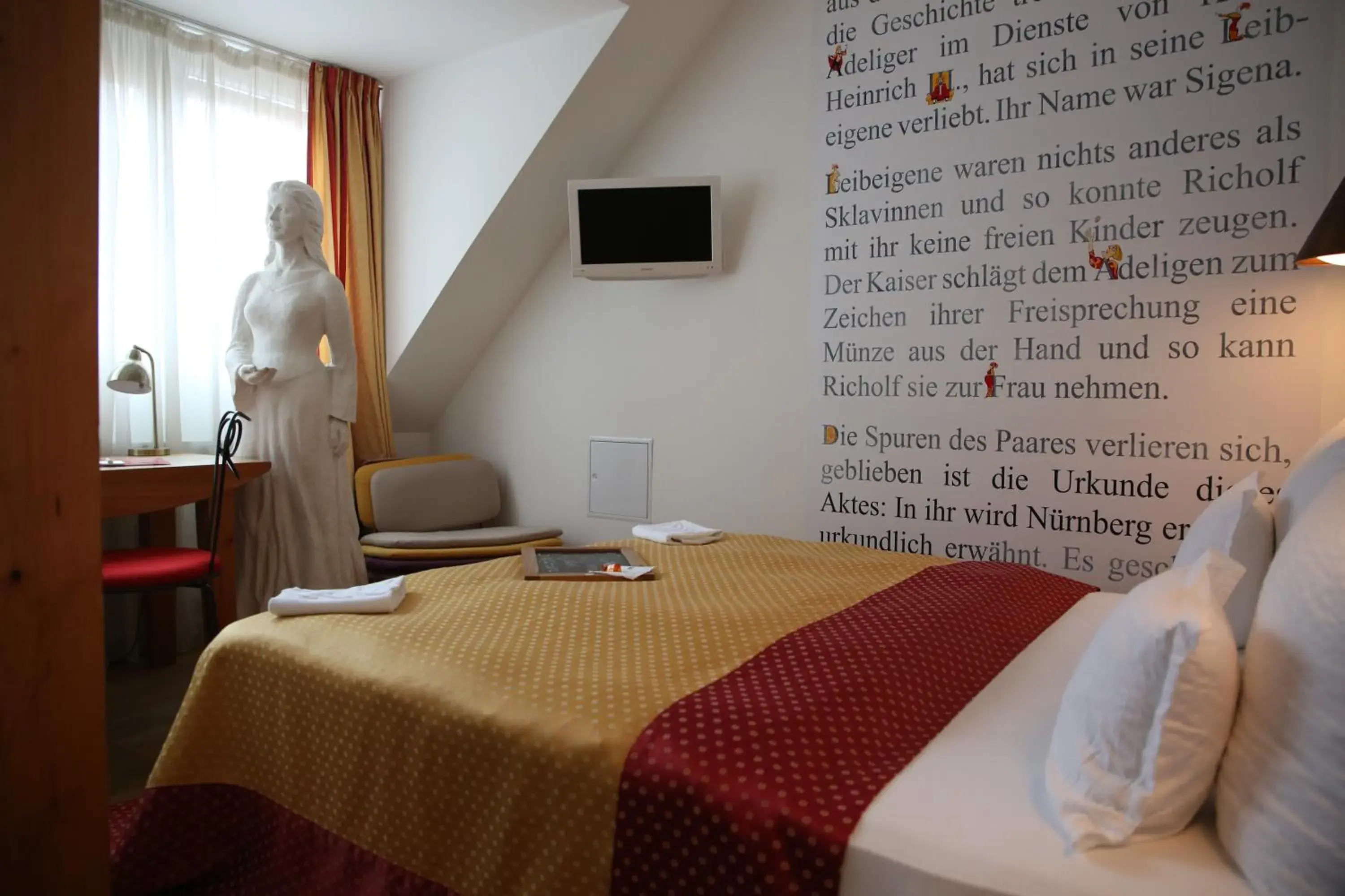 Other, Bed in Hotel Drei Raben