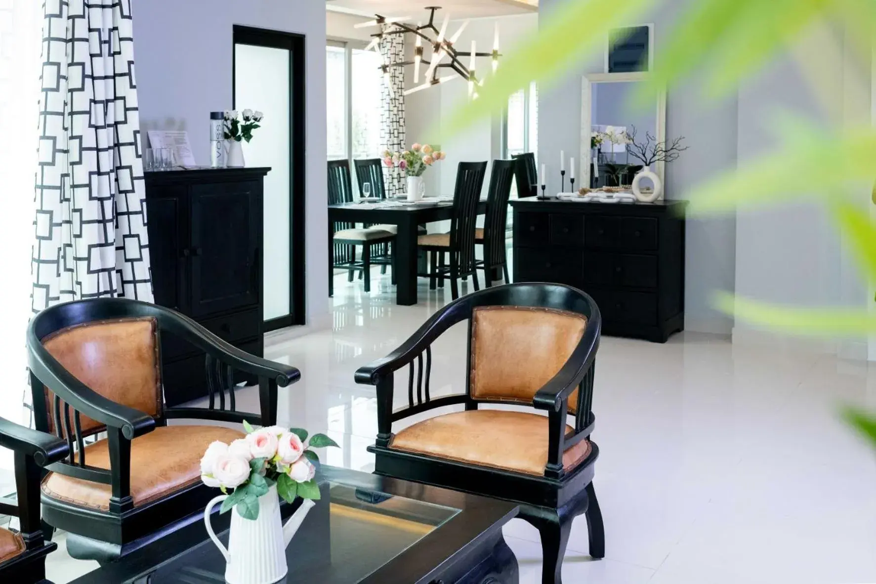 Seating area in Sunny Canopy Seating area in Sunny Canopy