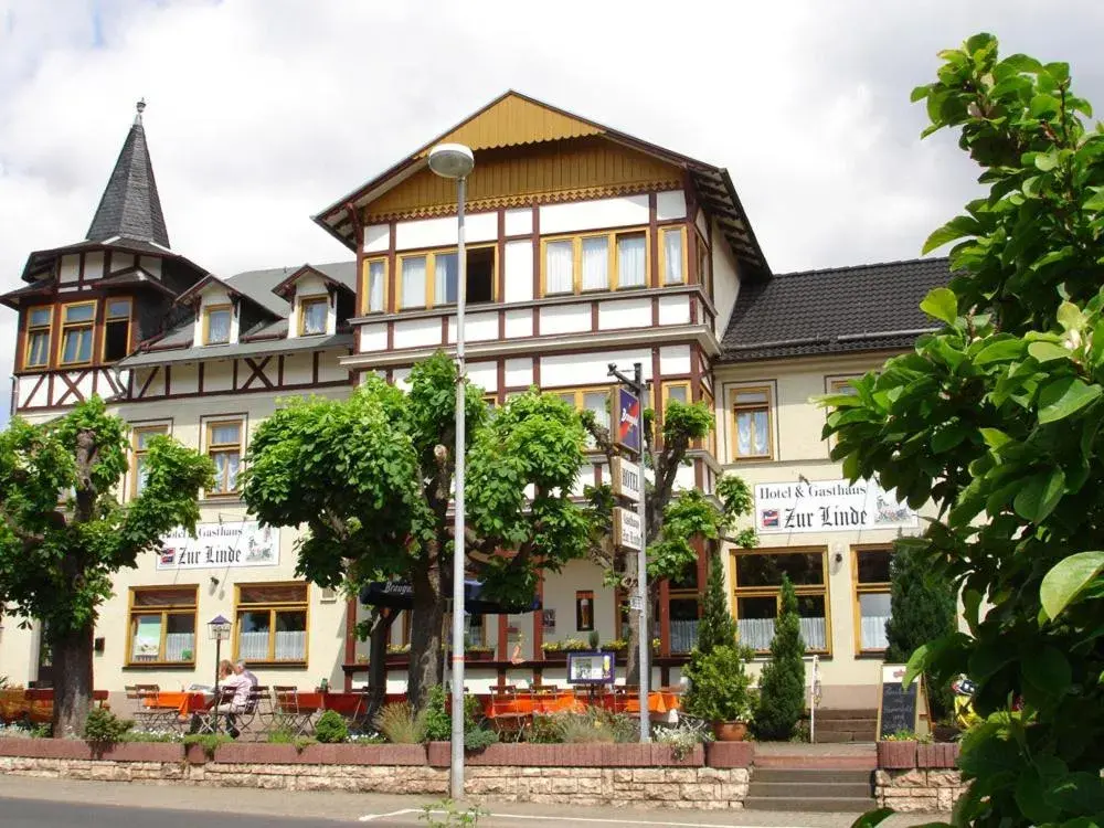 Gasthaus & Hotel Zur Linde Gasthaus & Hotel Zur Linde