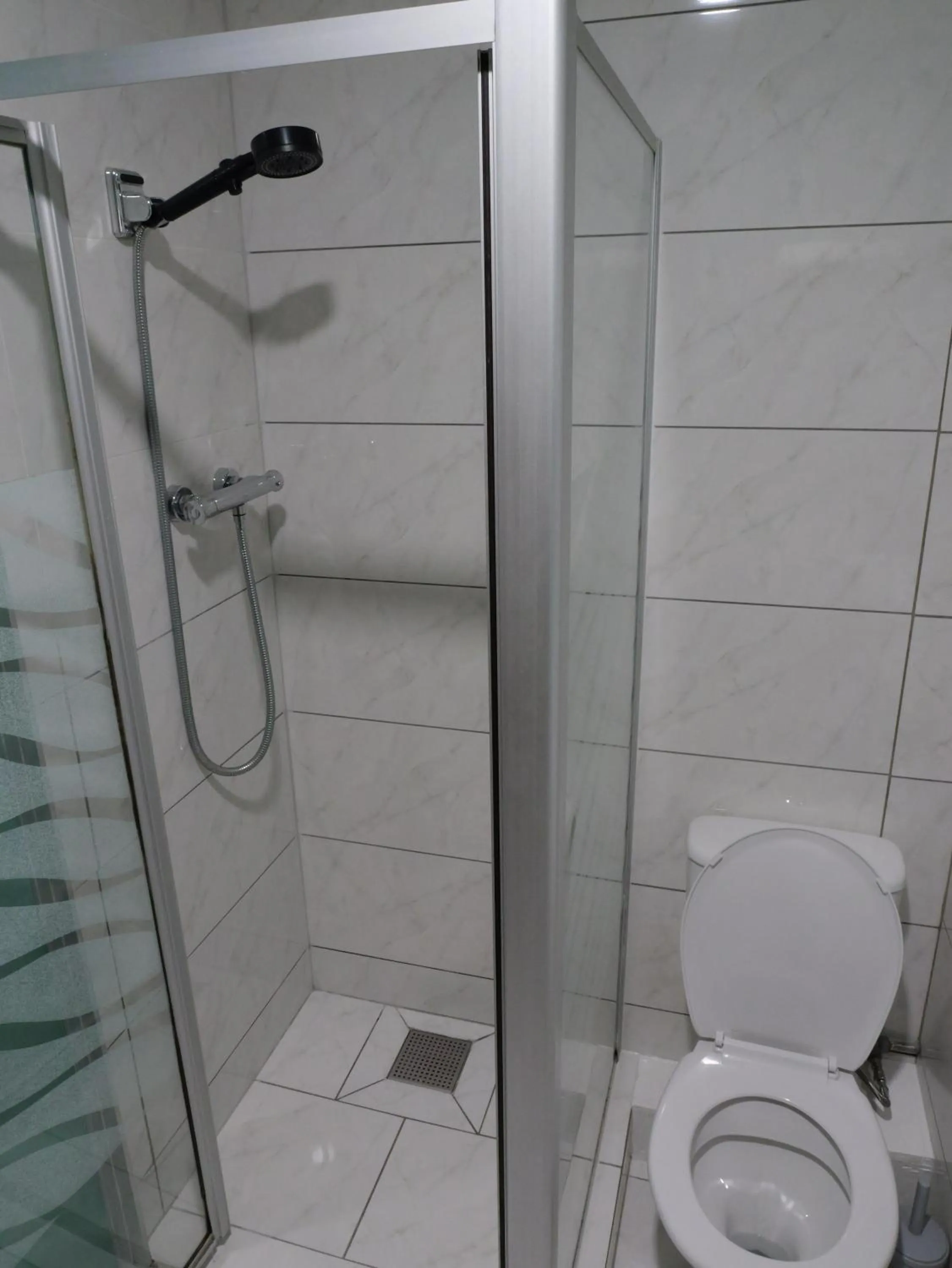 Shower in Stay Inn Express, Cambridge