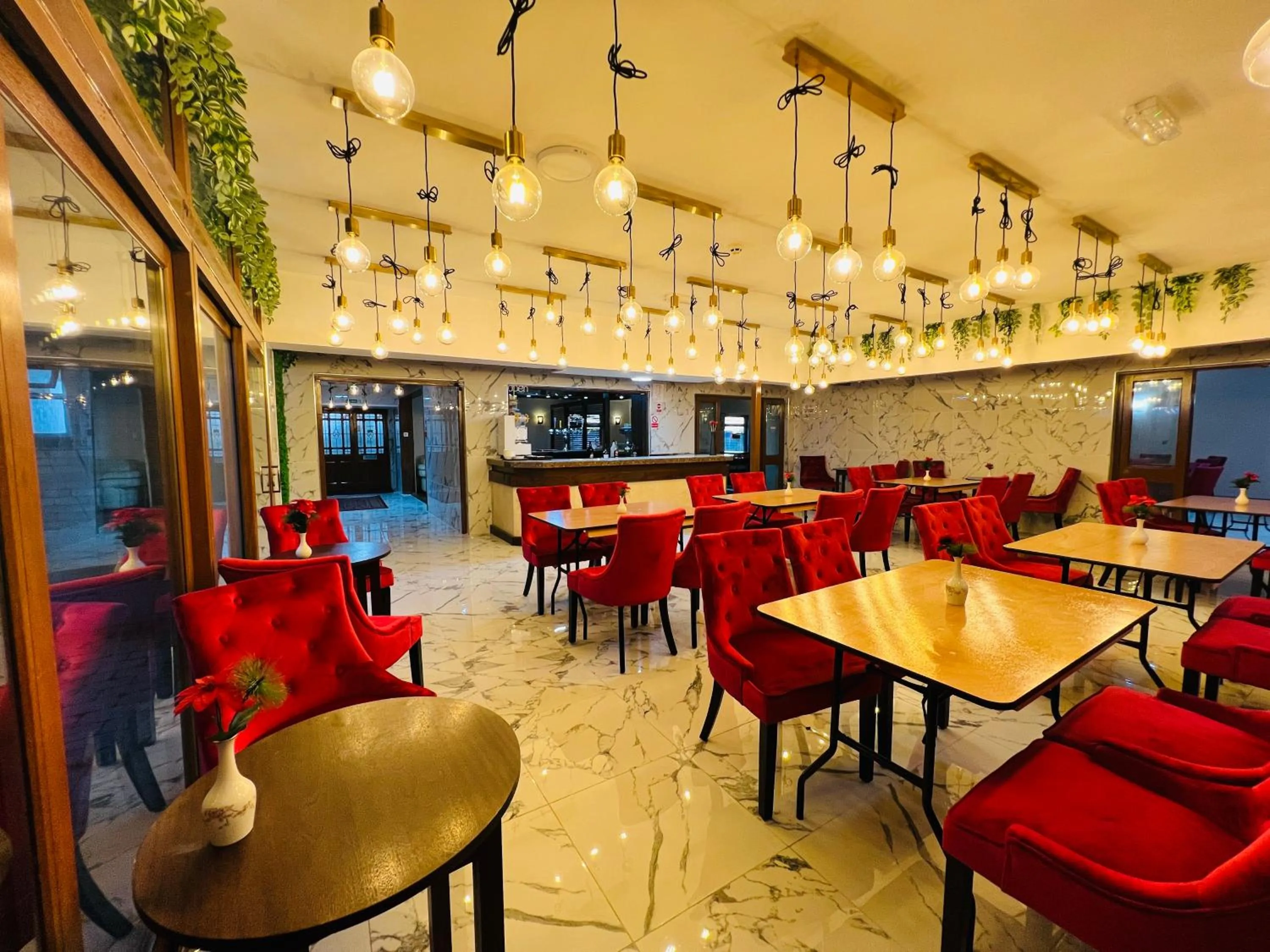 Restaurant/places to eat in Stay Inn Express, Cambridge