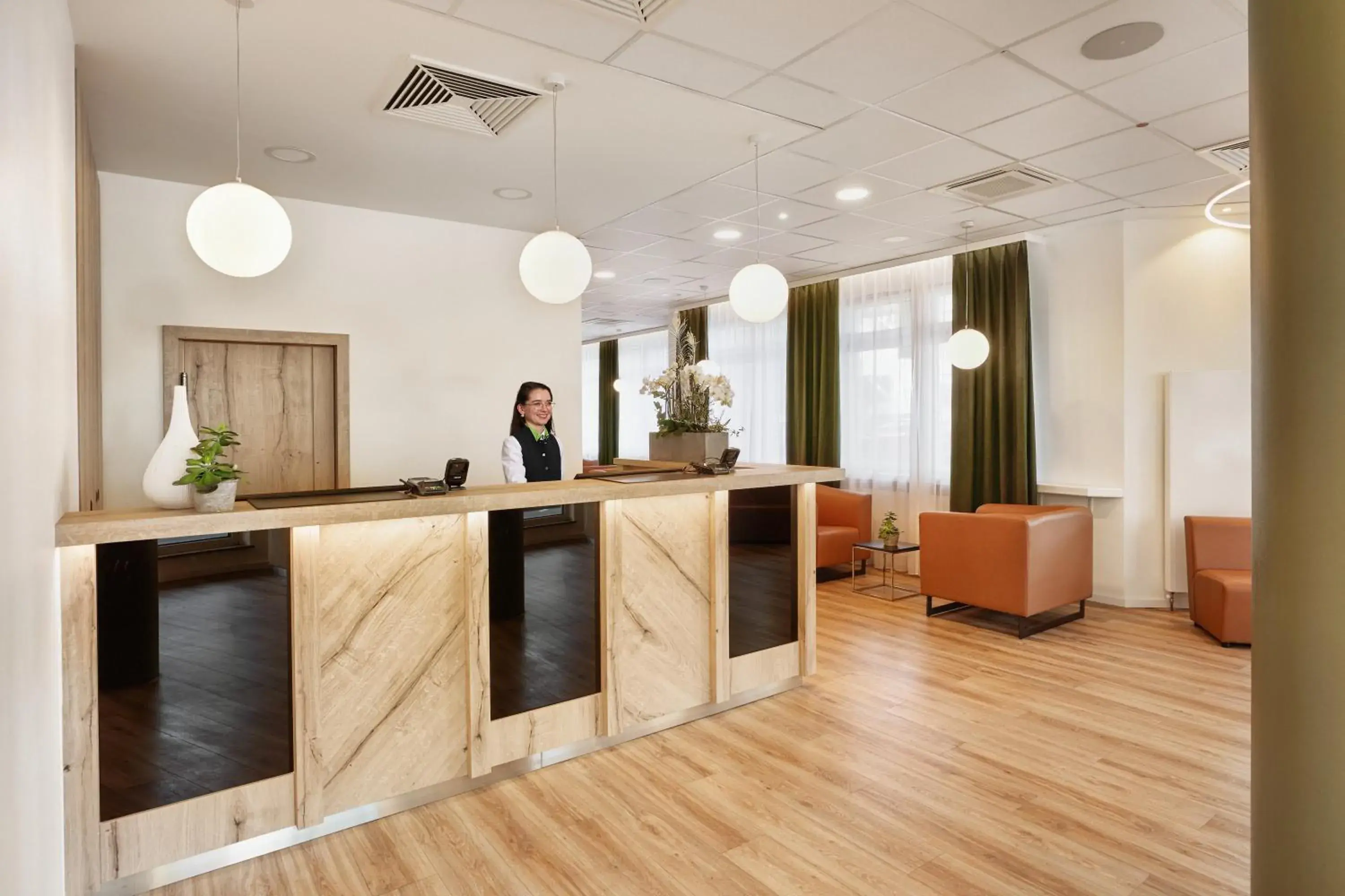 Lobby or reception in H+ Hotel Darmstadt Lobby or reception in H+ Hotel Darmstadt