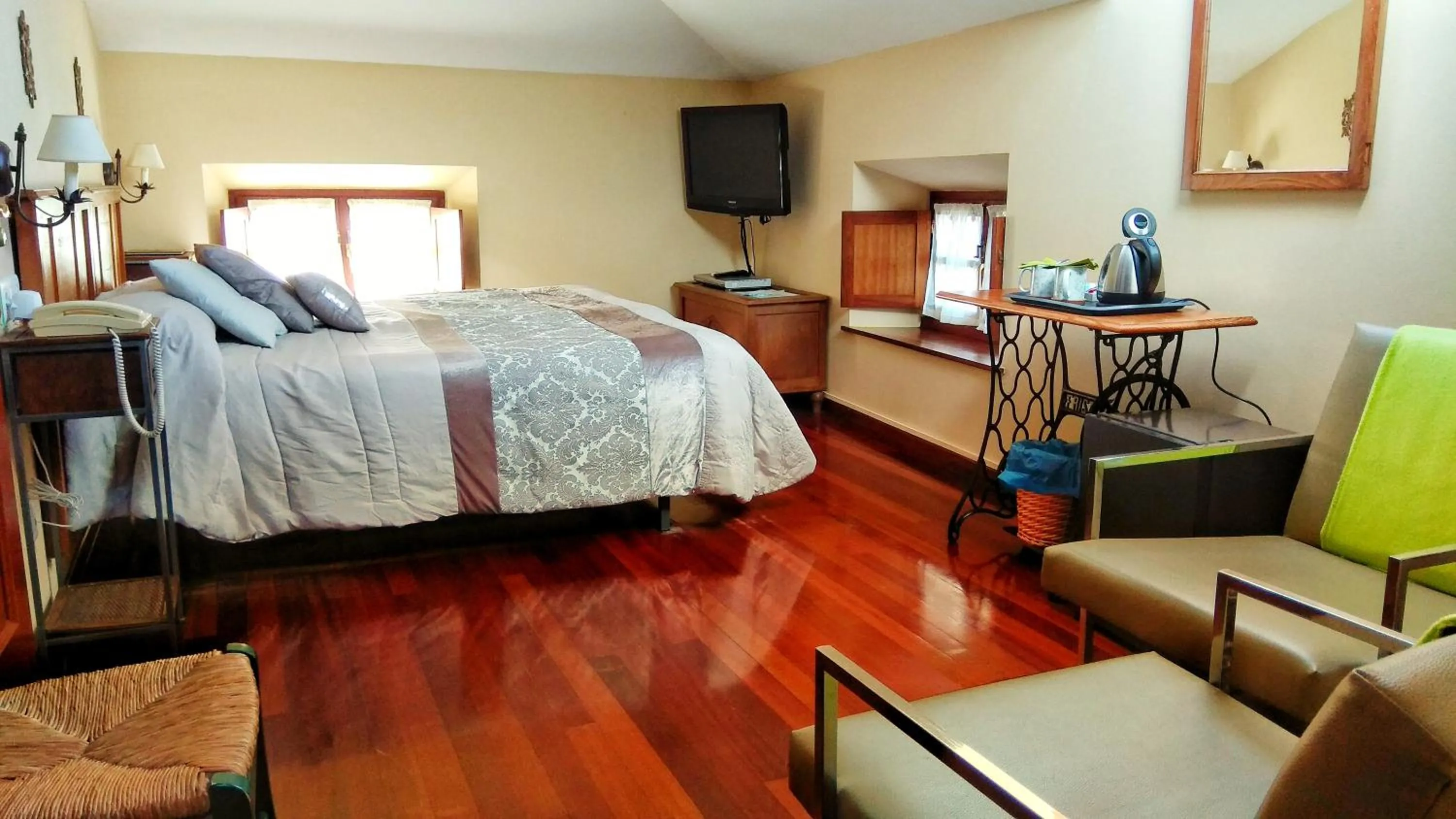 Photo of the whole room, Bed in Hotel Casa Vieja del Sastre