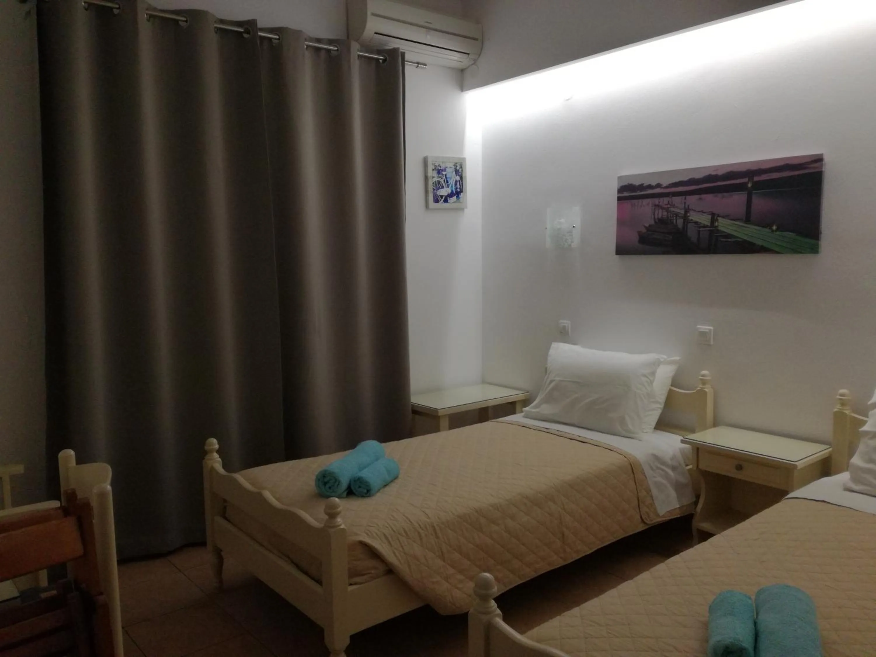 Photo of the whole room, Bed in Galini Pension