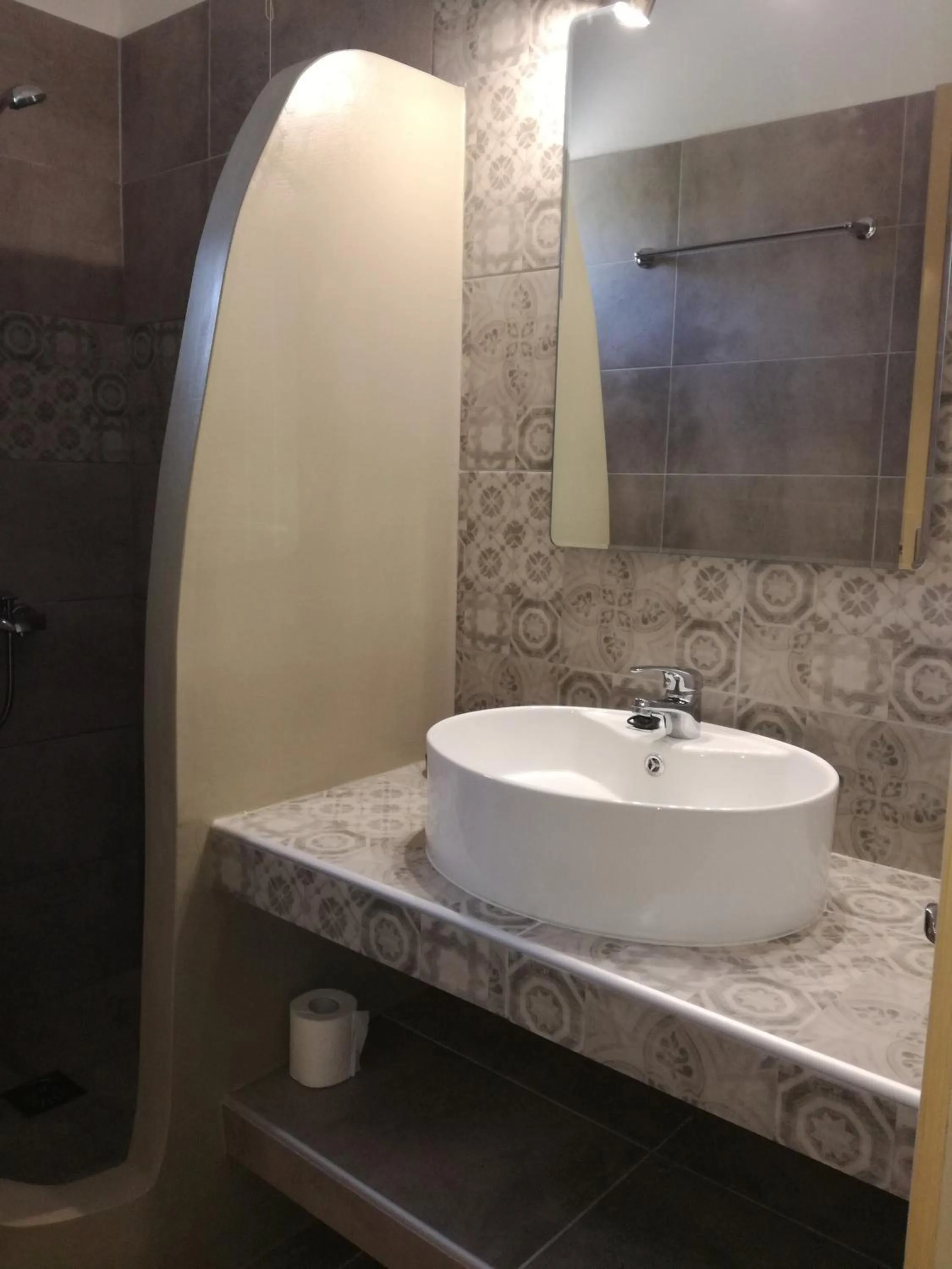 Bathroom in Galini Pension