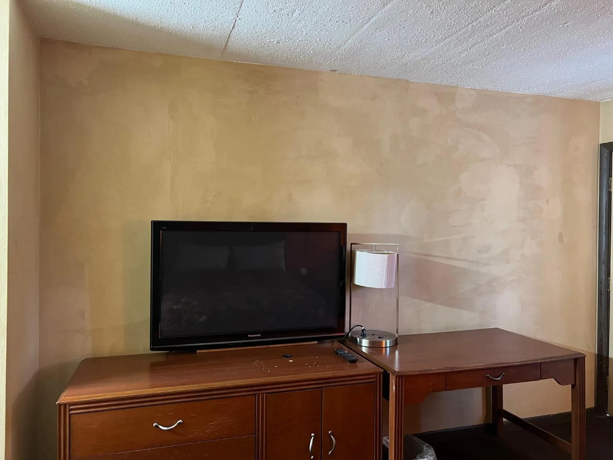 TV and multimedia in Lebanon Inn Motel