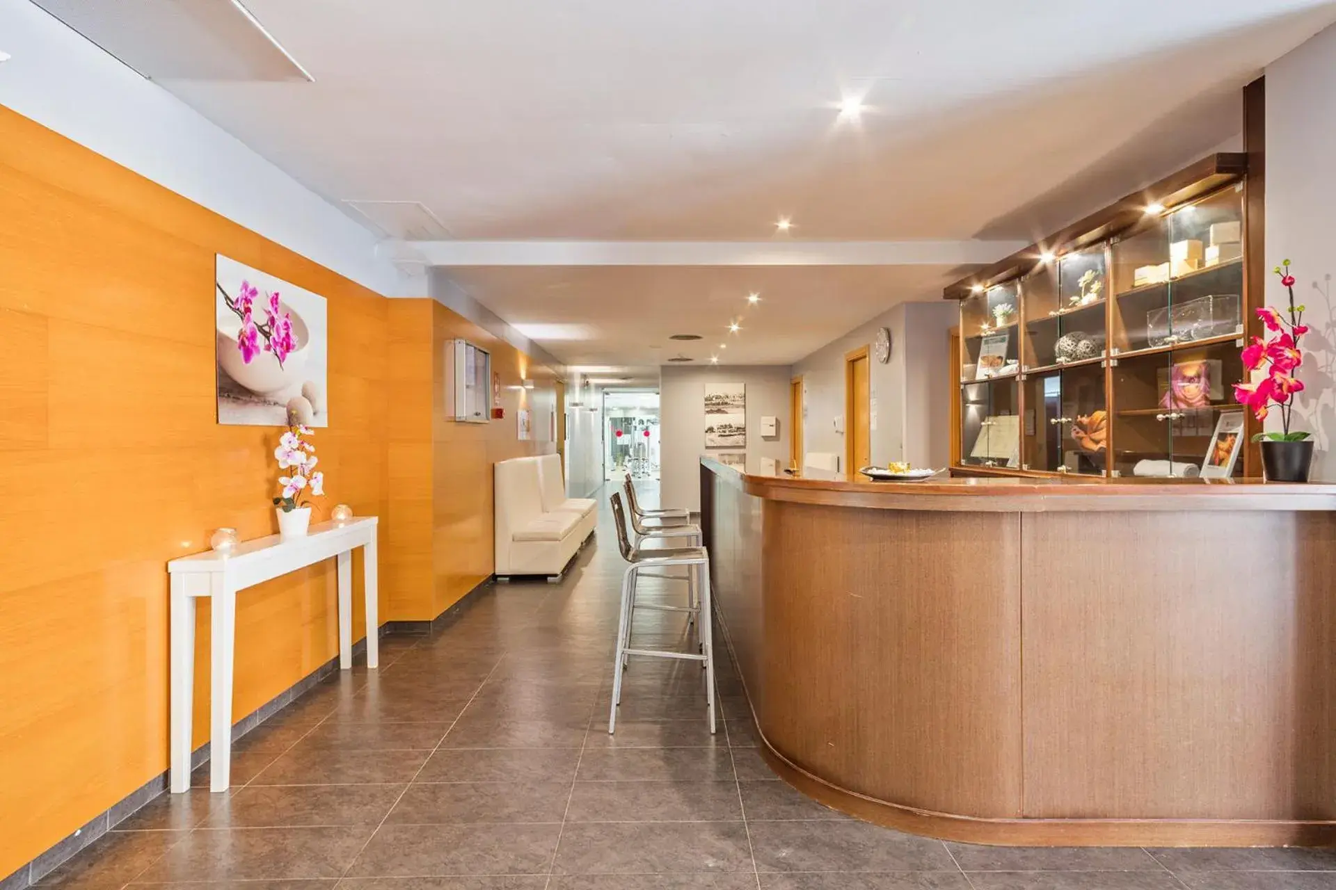 Lobby or reception in Hotel Balneario Playa de Comarruga Lobby or reception in Hotel Balneario Playa de Comarruga