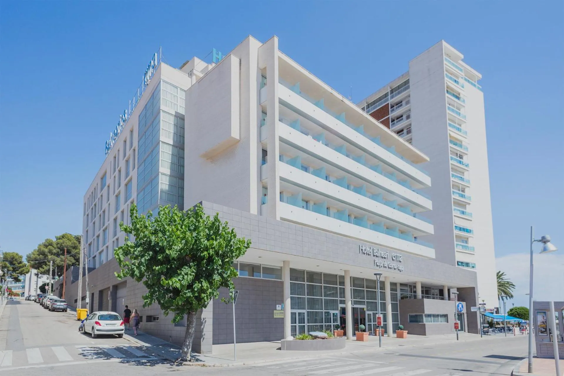 Property building in Hotel Balneario Playa de Comarruga