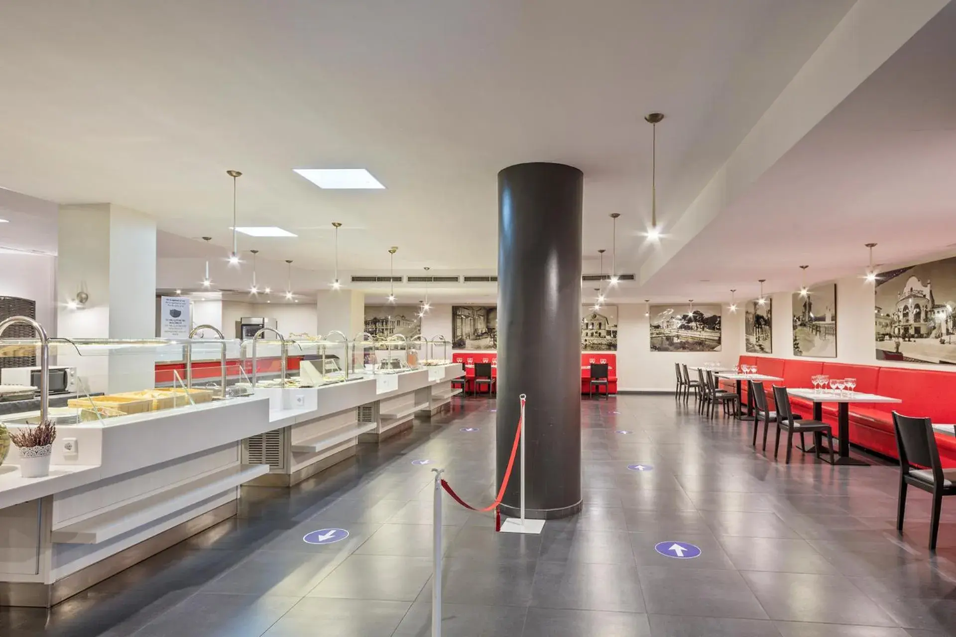 Restaurant/places to eat in Hotel Balneario Playa de Comarruga Restaurant/places to eat in Hotel Balneario Playa de Comarruga