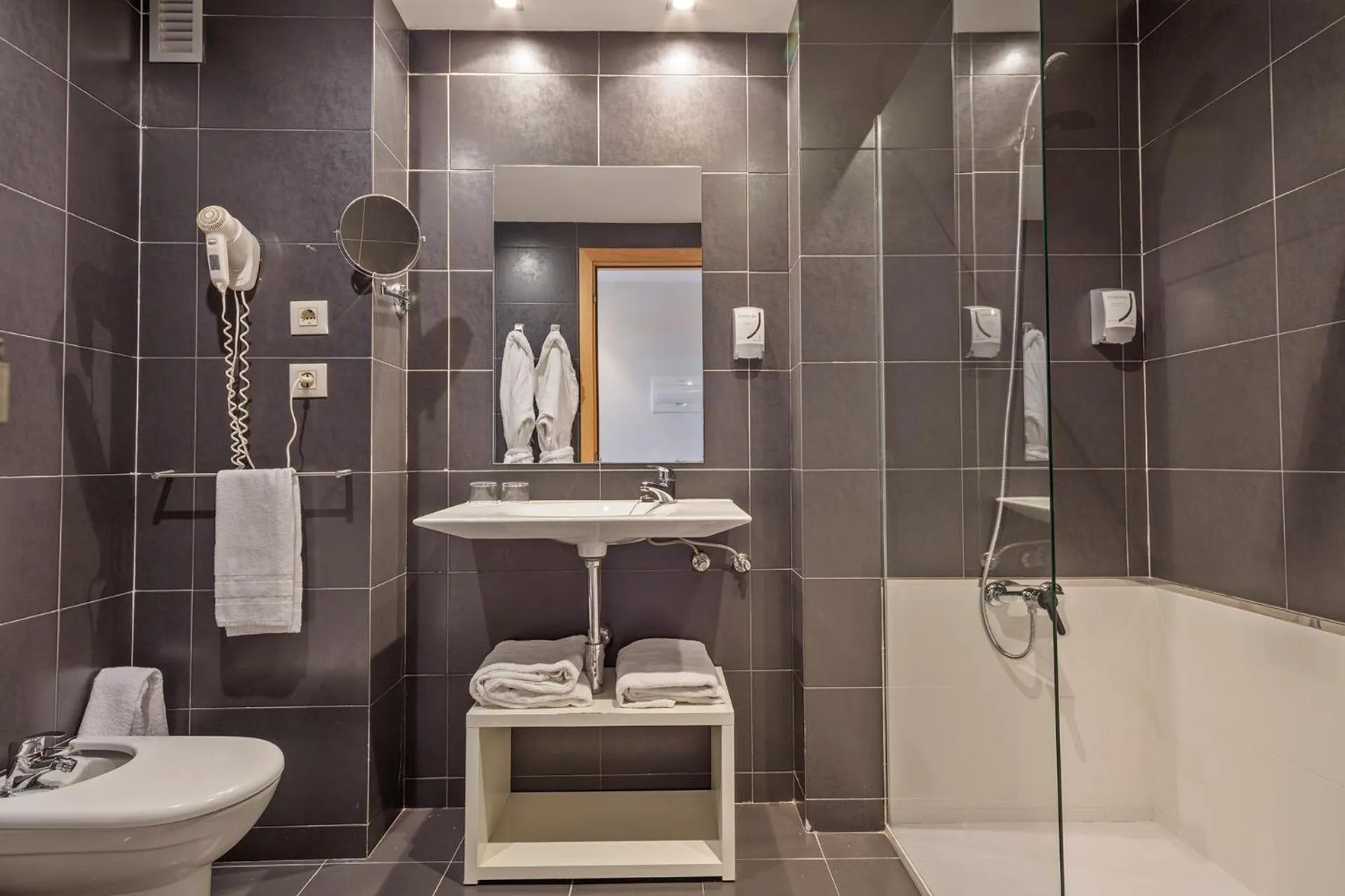 Bathroom in Hotel Balneario Playa de Comarruga