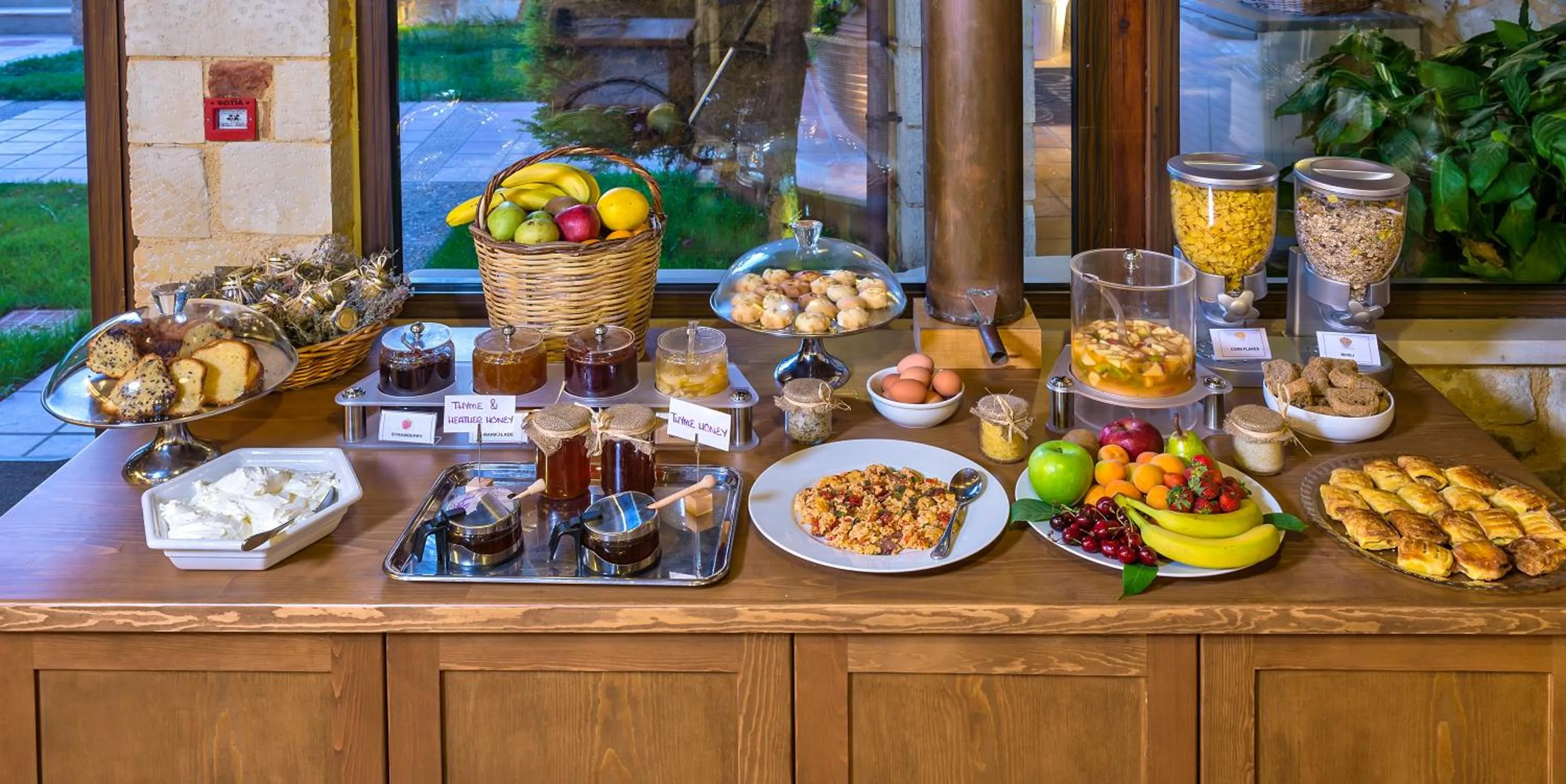 Food and drinks in Mistral Hotel - For Solo Travelers