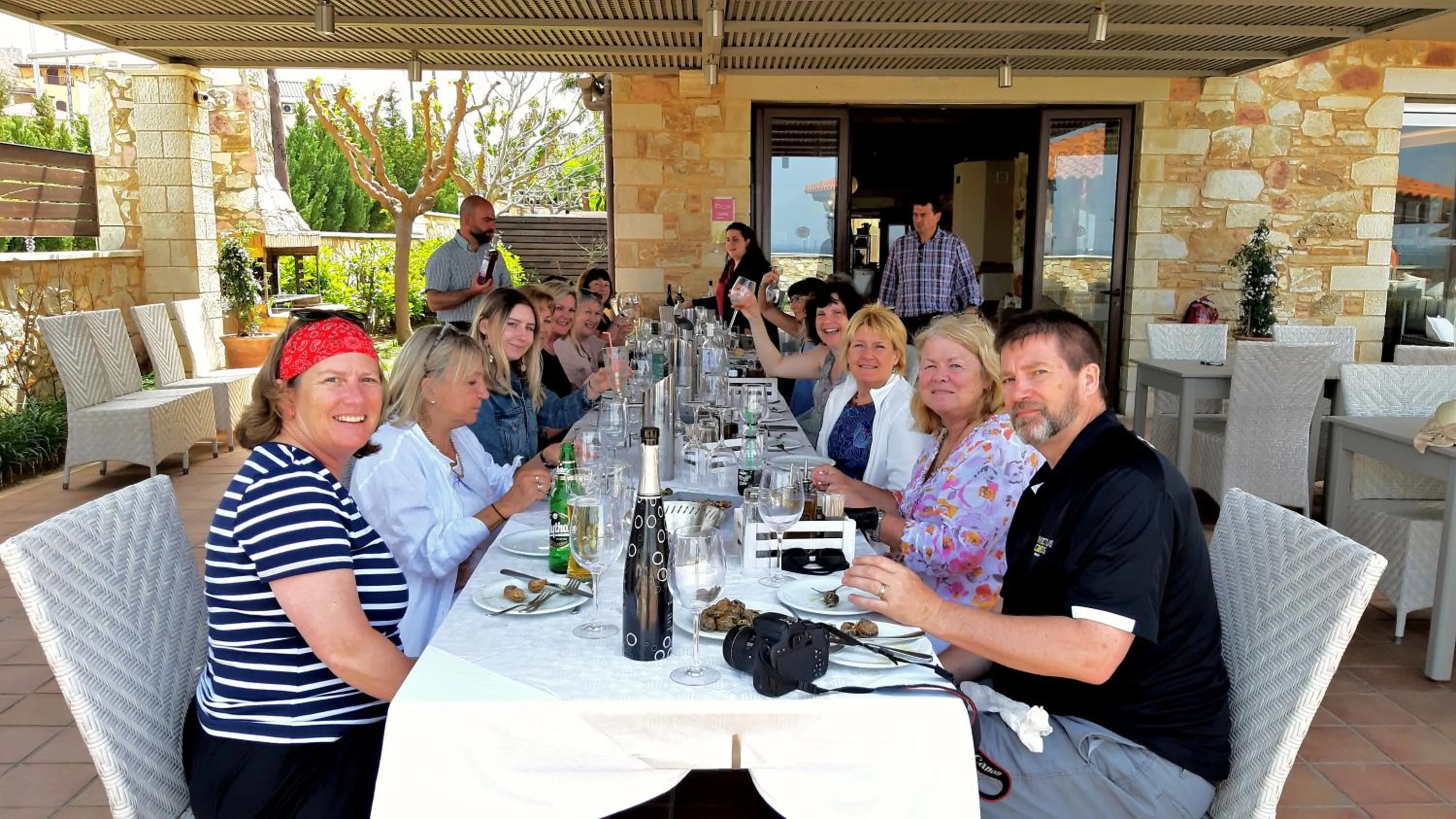 Restaurant/places to eat in Mistral Hotel - For Solo Travelers