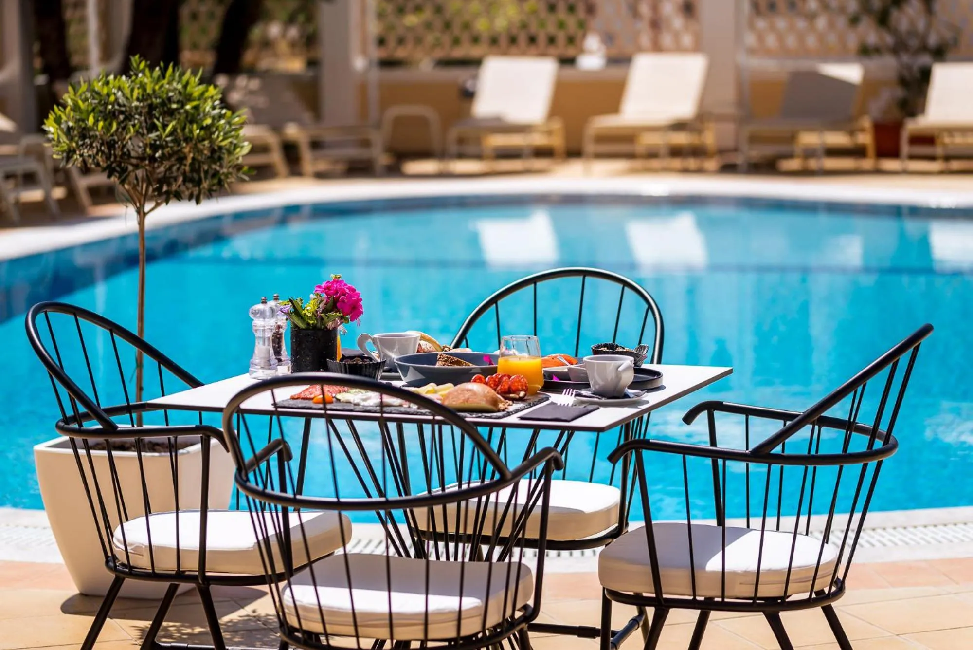 Breakfast in Konstantina Apartments