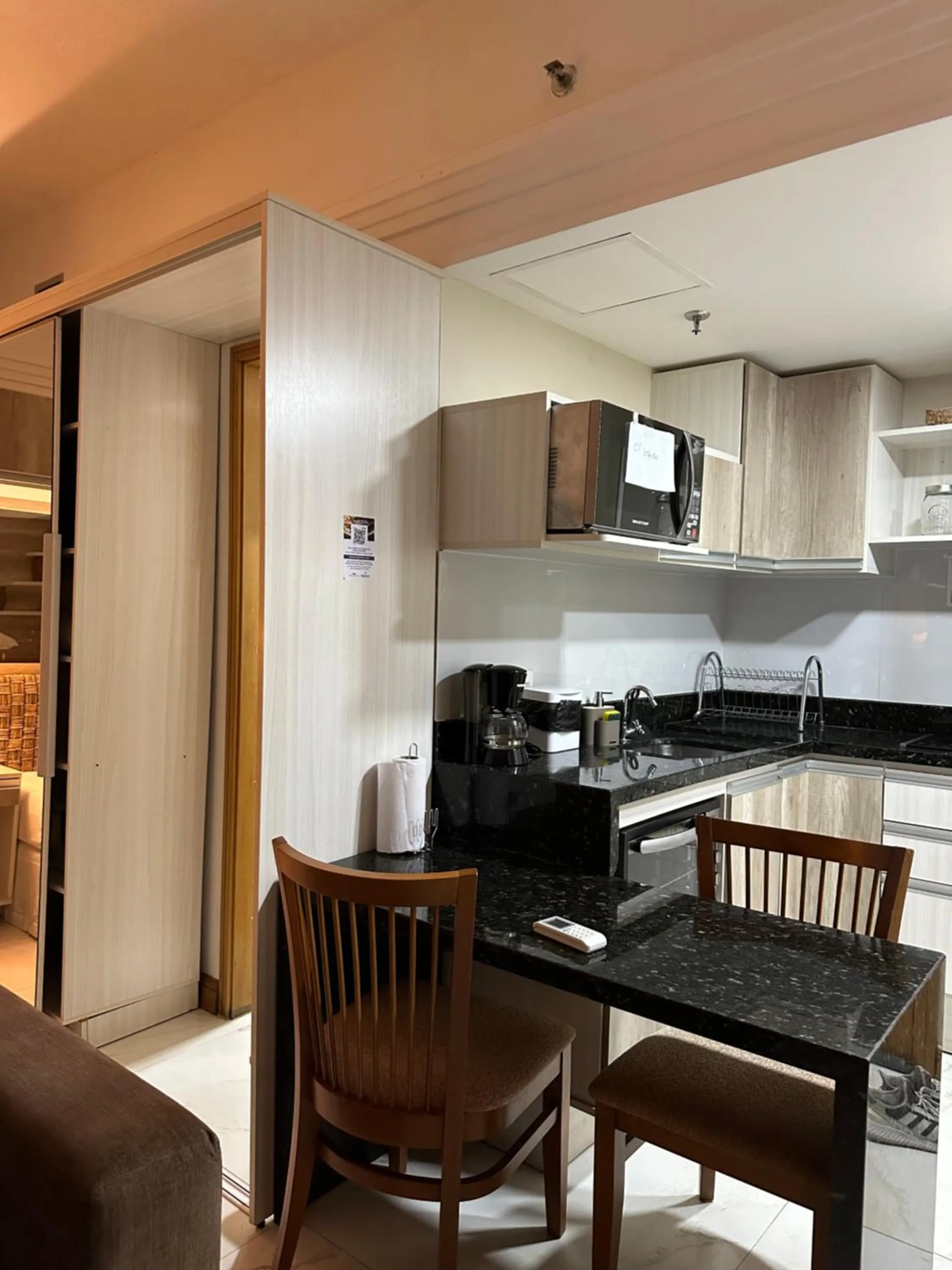 Tropical Executive Hotel N 619