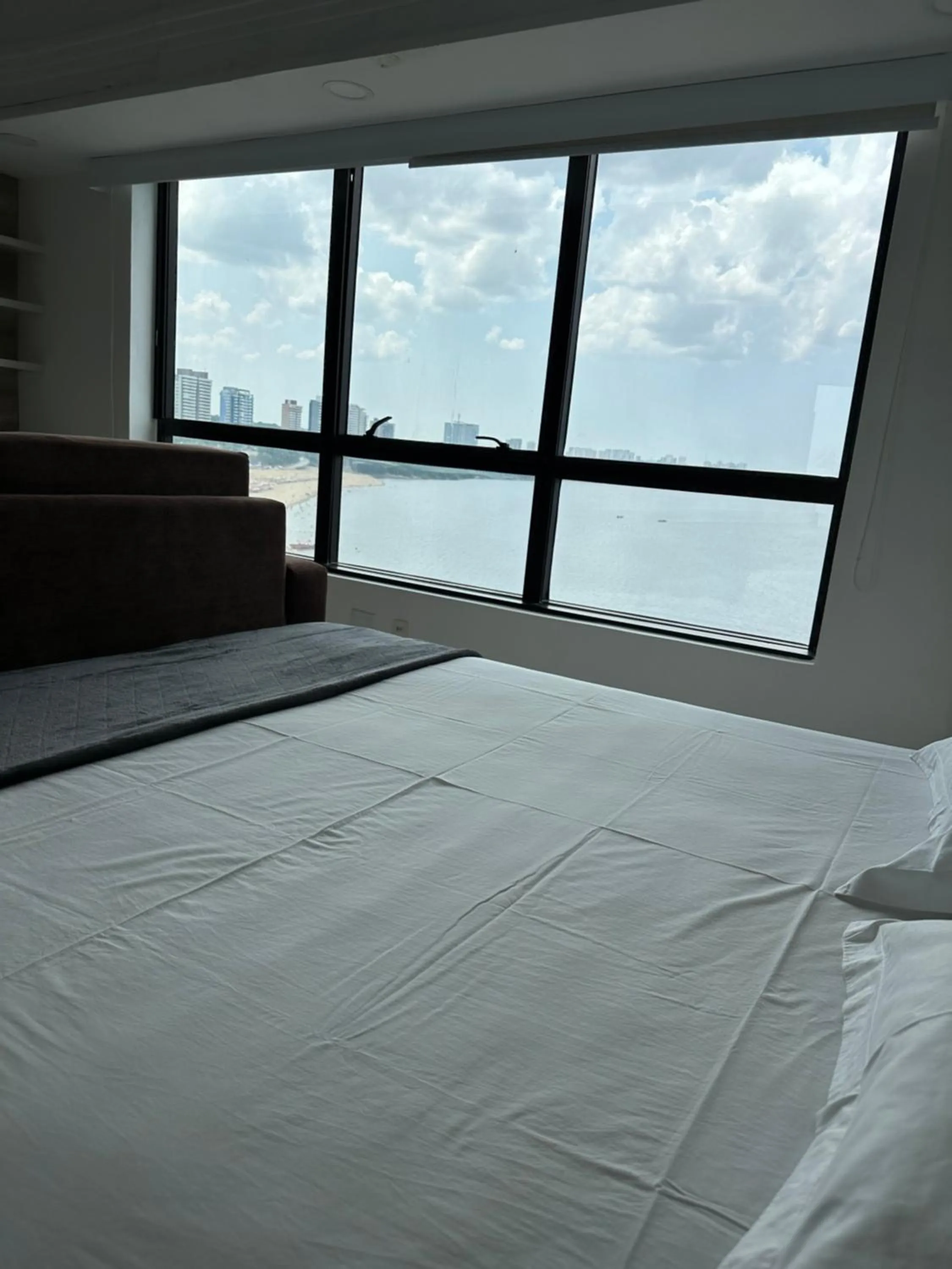 Bed in Tropical Executive Hotel N 619