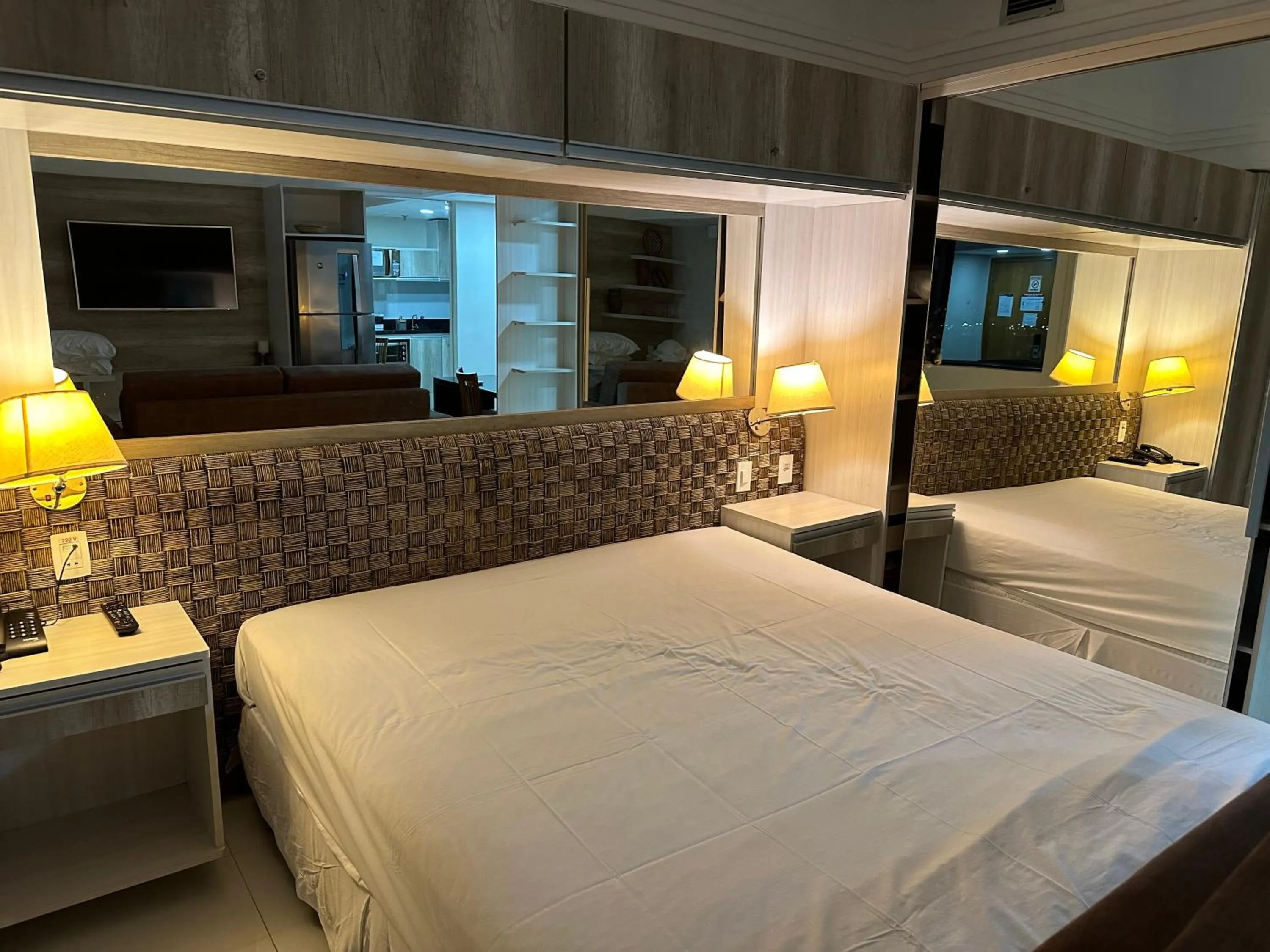 Bed in Tropical Executive Hotel N 619