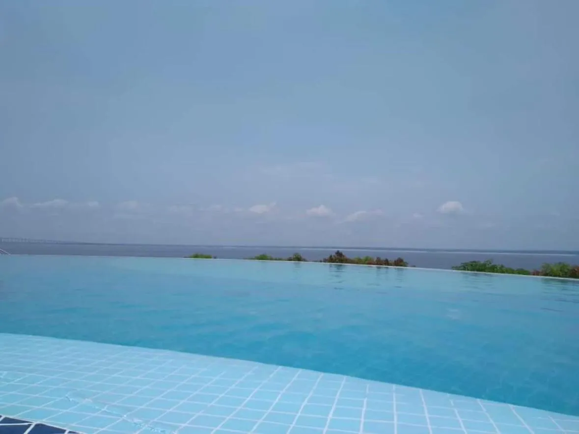 Tropical Executive Hotel N 619