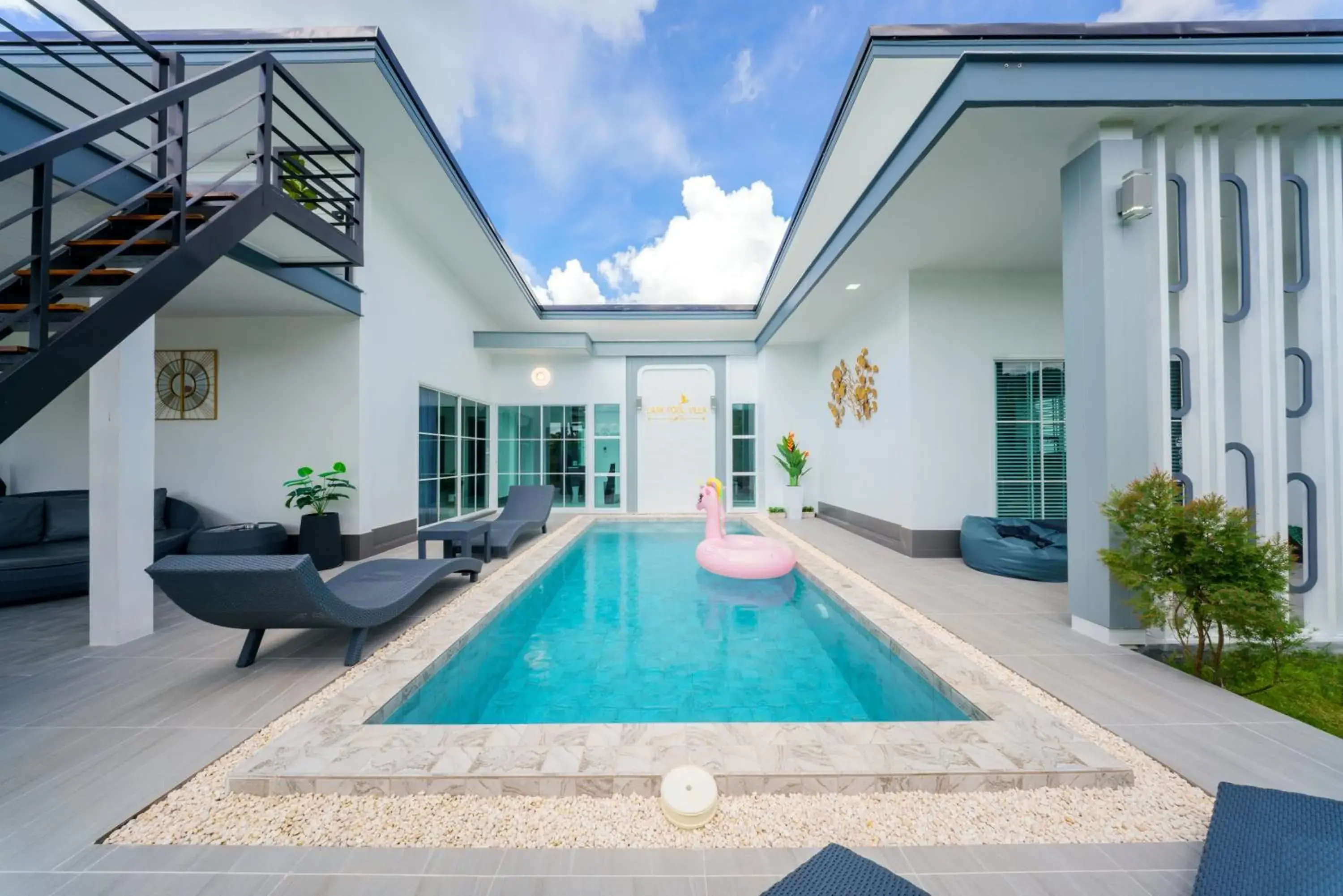 Pool view in Lark Pool Villa Aonang Krabi Pool view in Lark Pool Villa Aonang Krabi