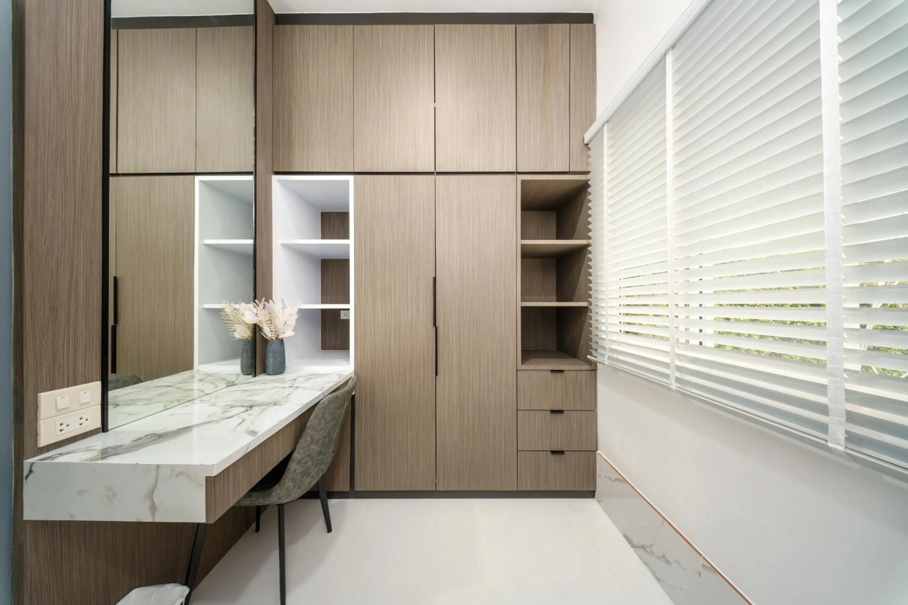 wardrobe in Lark Pool Villa Aonang Krabi