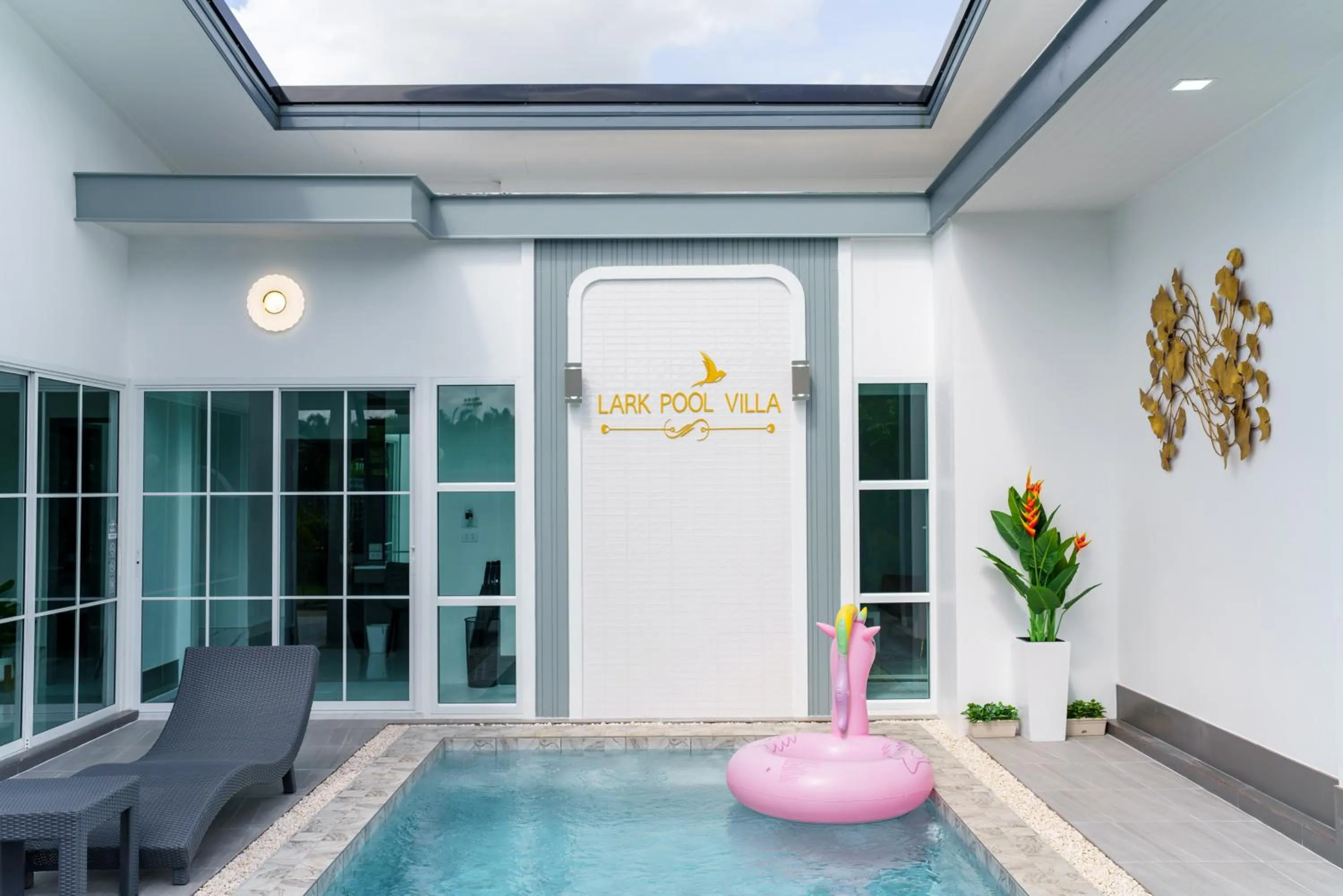 Swimming pool in Lark Pool Villa Aonang Krabi