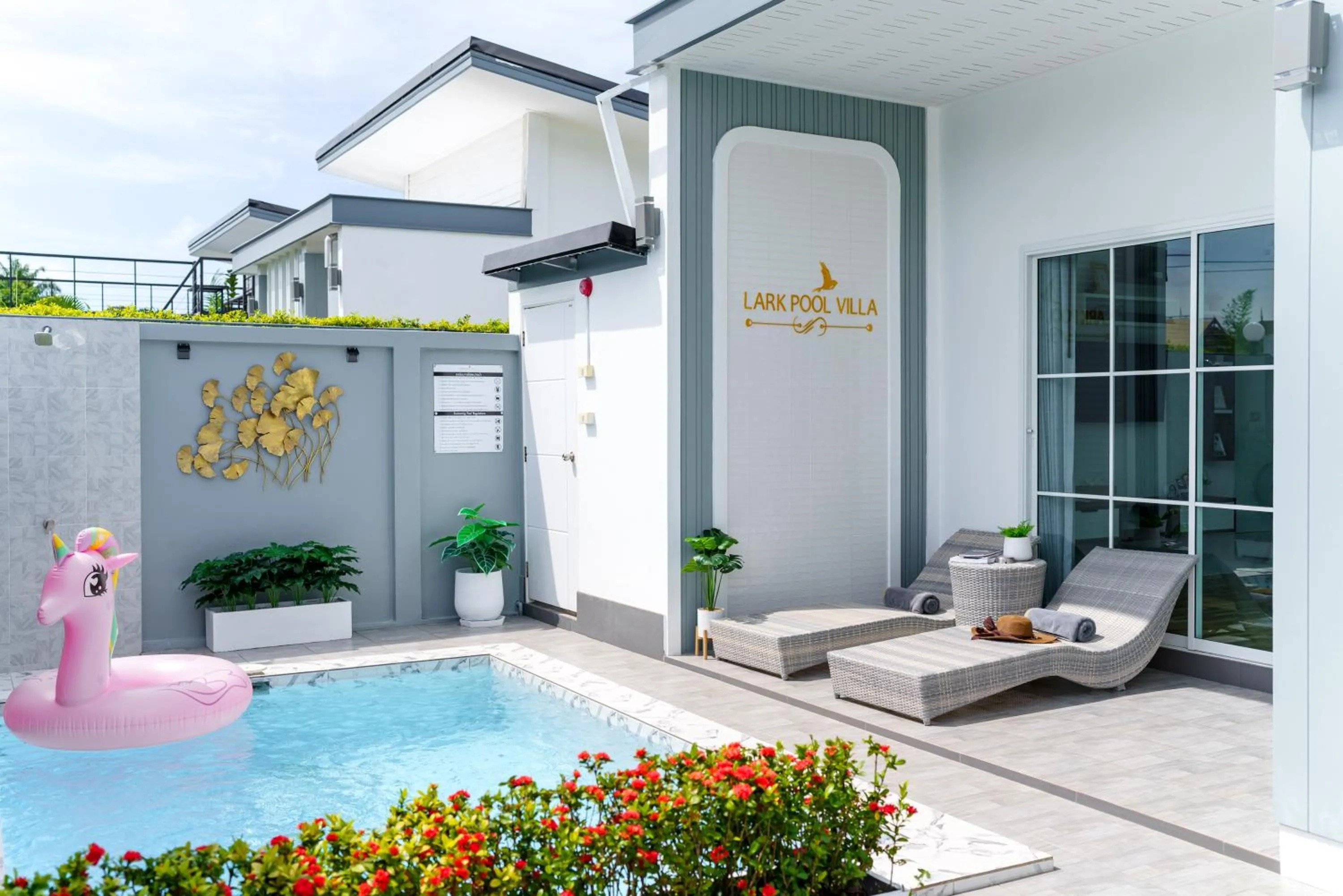 Swimming pool in Lark Pool Villa Aonang Krabi