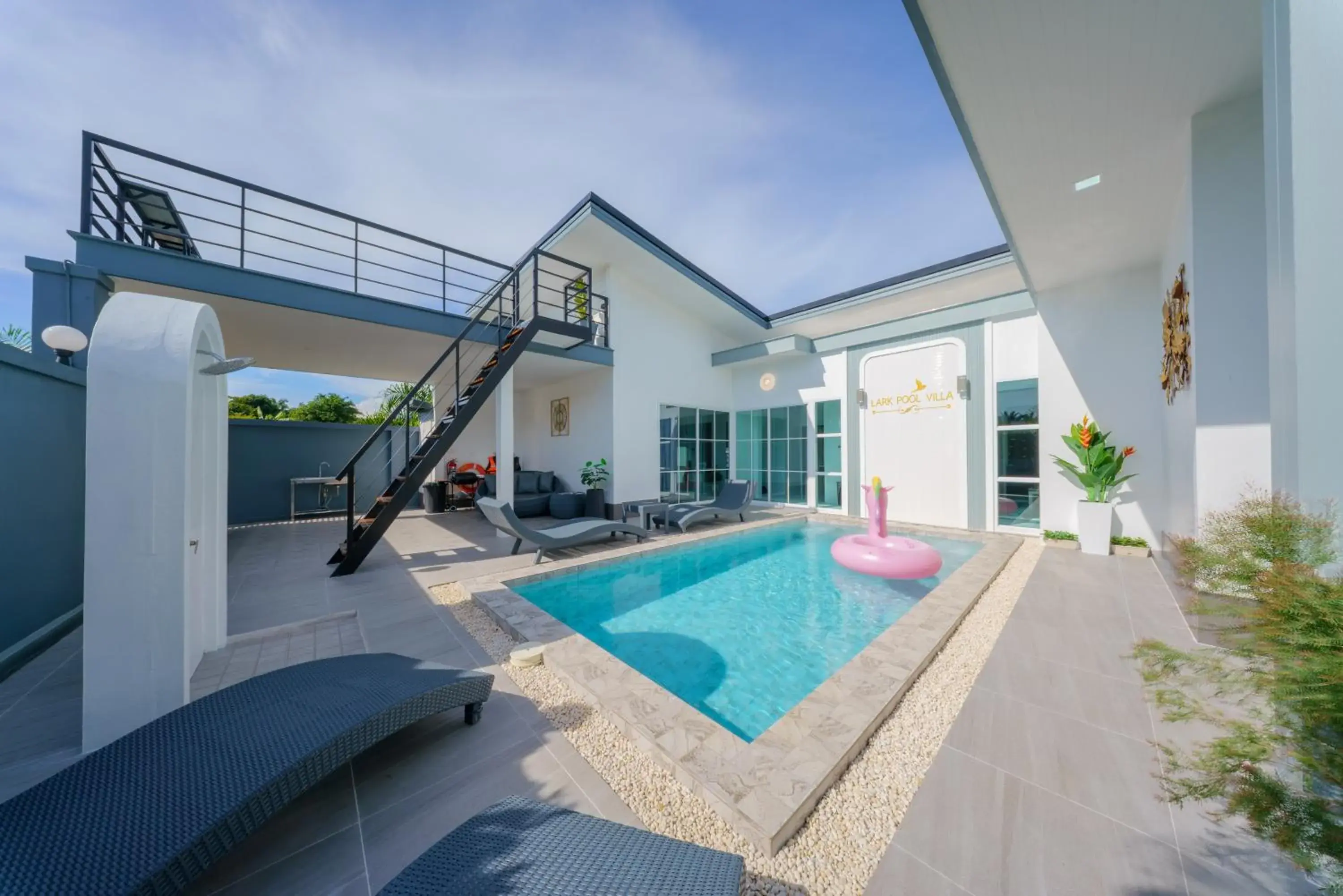 Swimming pool in Lark Pool Villa Aonang Krabi Swimming pool in Lark Pool Villa Aonang Krabi