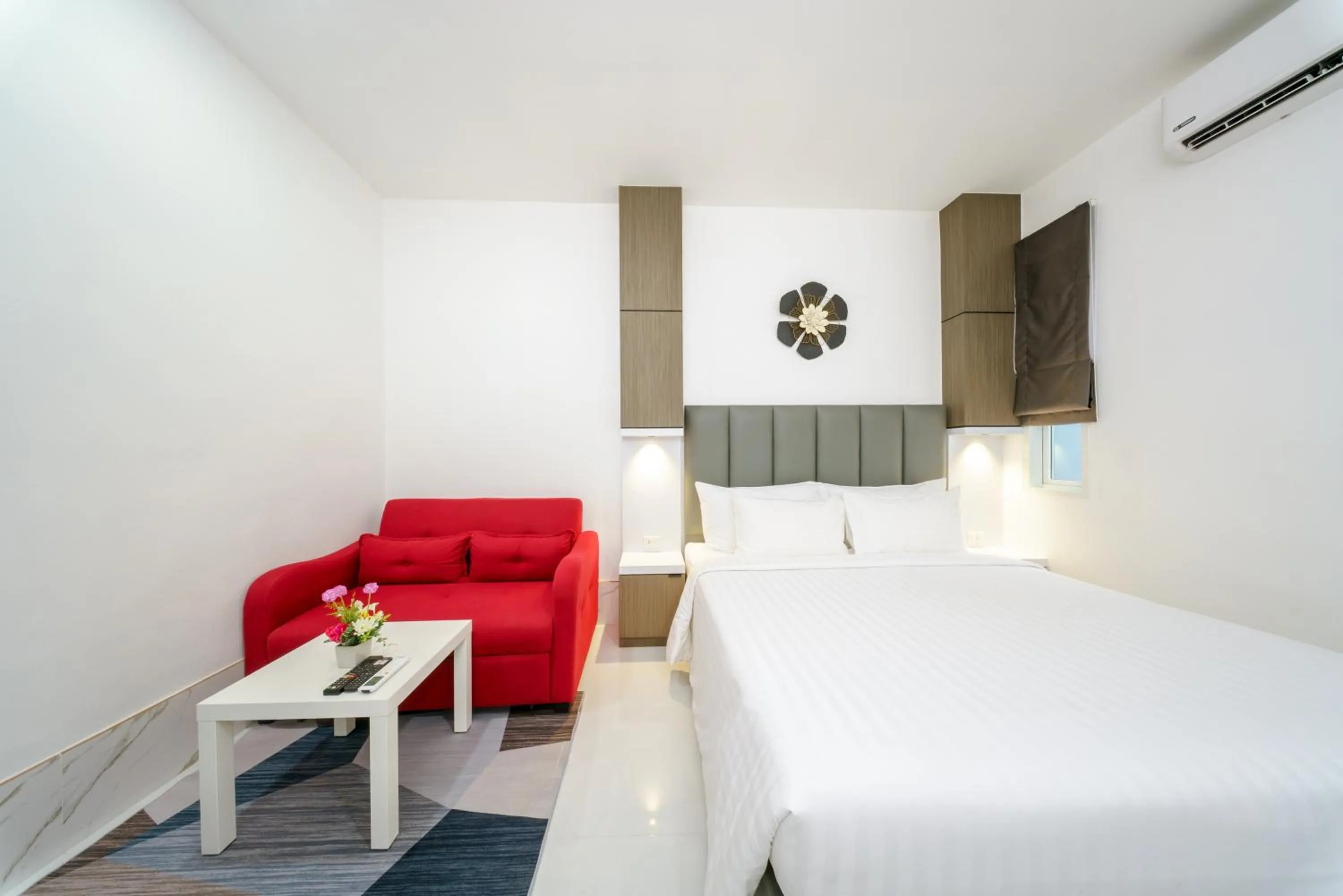 Bedroom, Bed in Lark Pool Villa Aonang Krabi