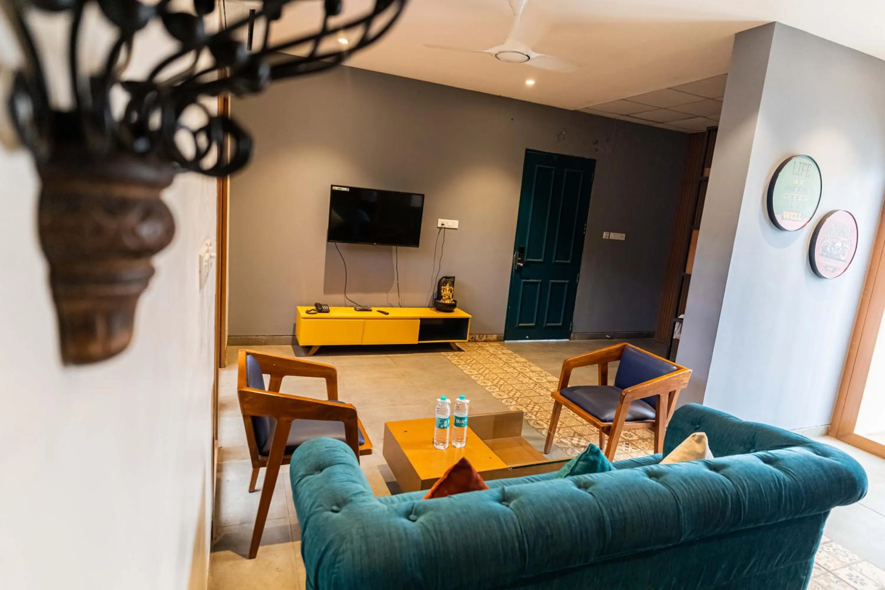 Seating area in Hotel Aalia