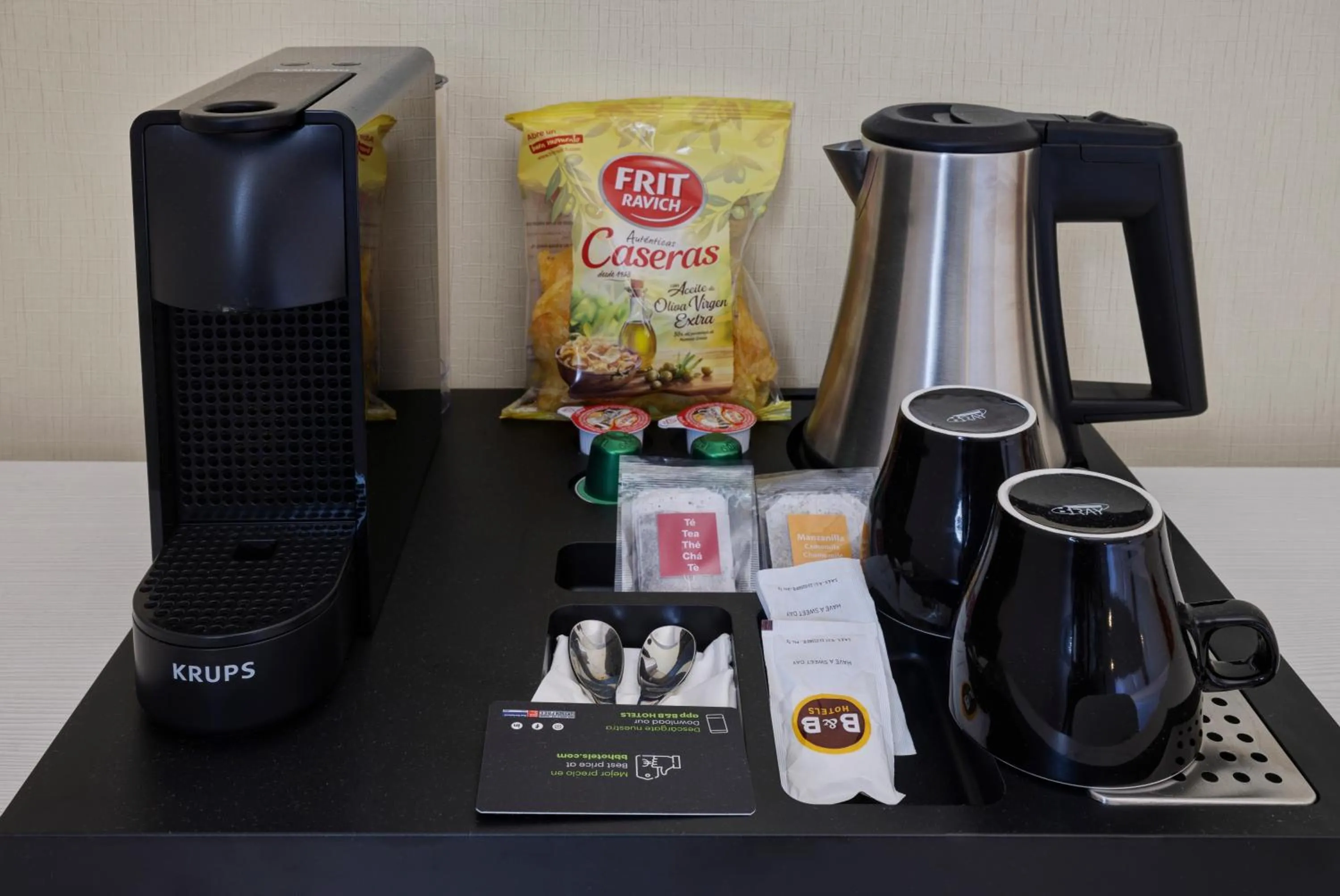 Coffee/tea facilities in B&B HOTEL Girona 2