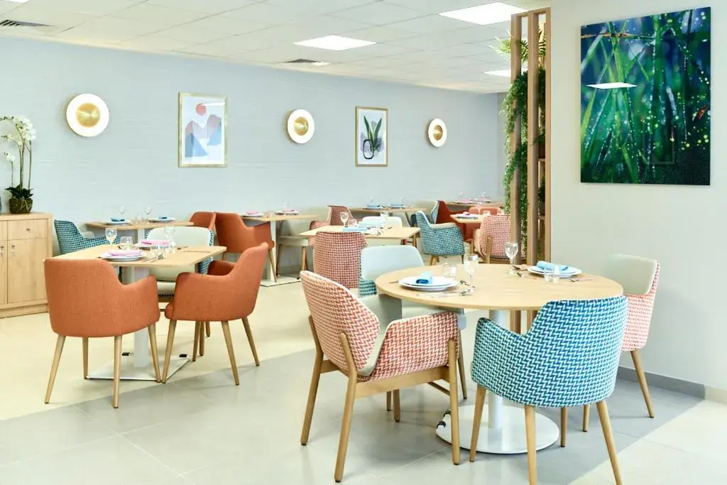 Restaurant/places to eat in Zenao Appart'hôtels Suresnes Restaurant/places to eat in Zenao Appart'hôtels Suresnes