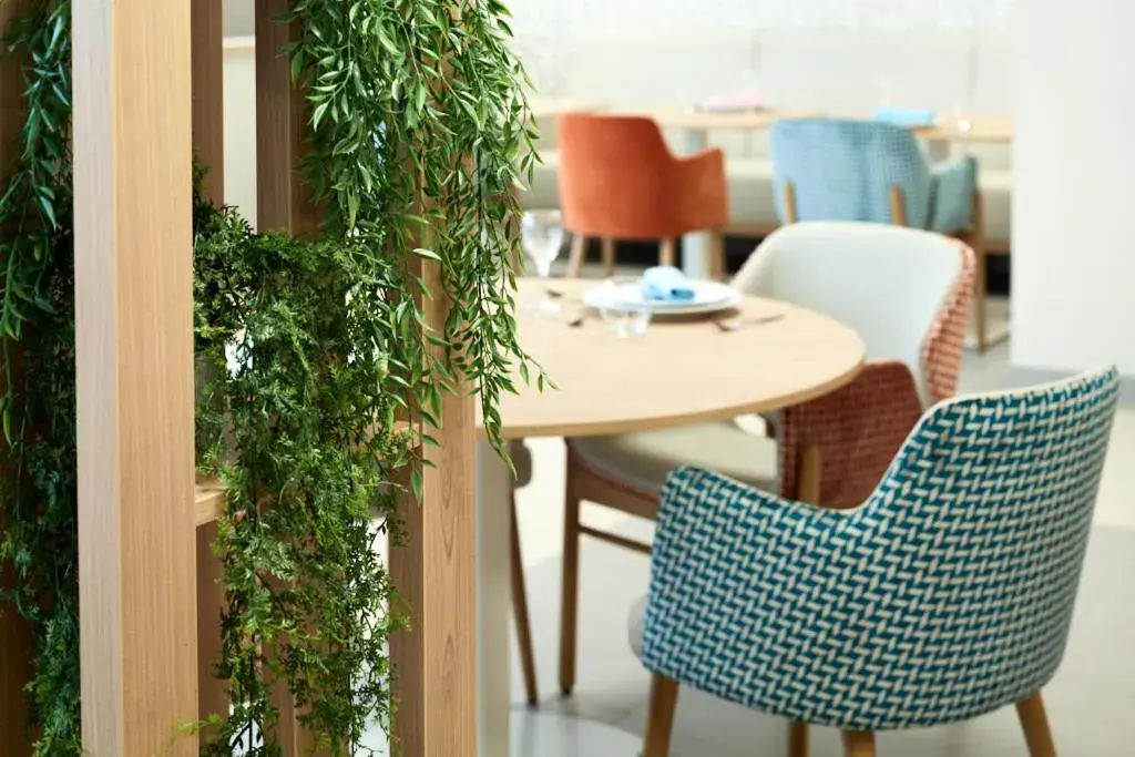 Restaurant/places to eat in Zenao Appart'hôtels Suresnes Restaurant/places to eat in Zenao Appart'hôtels Suresnes