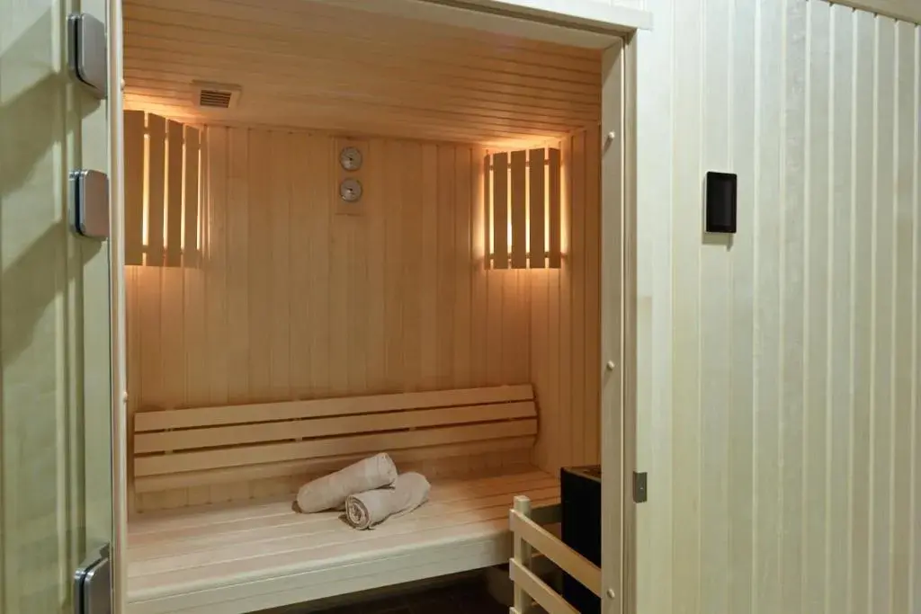 Sauna, Bed in Zenao Appart'hôtels Suresnes Sauna, Bed in Zenao Appart'hôtels Suresnes