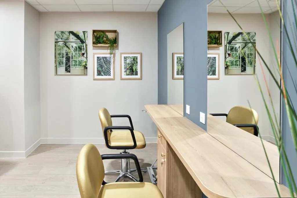 Spa and wellness centre/facilities in Zenao Appart'hôtels Suresnes