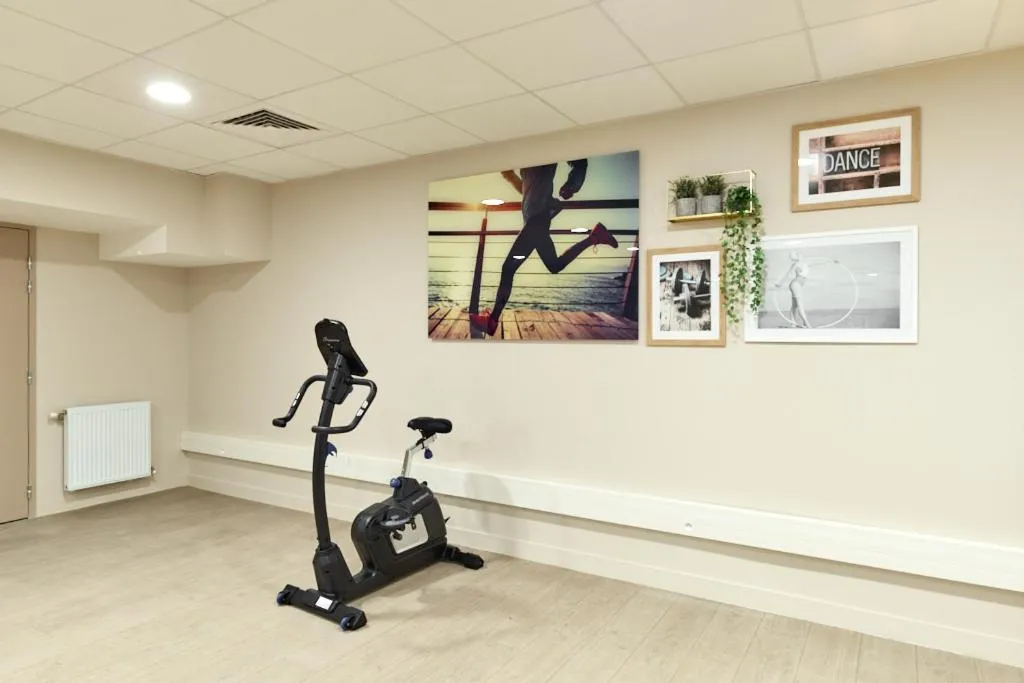 Fitness centre/facilities in Zenao Appart'hôtels Suresnes