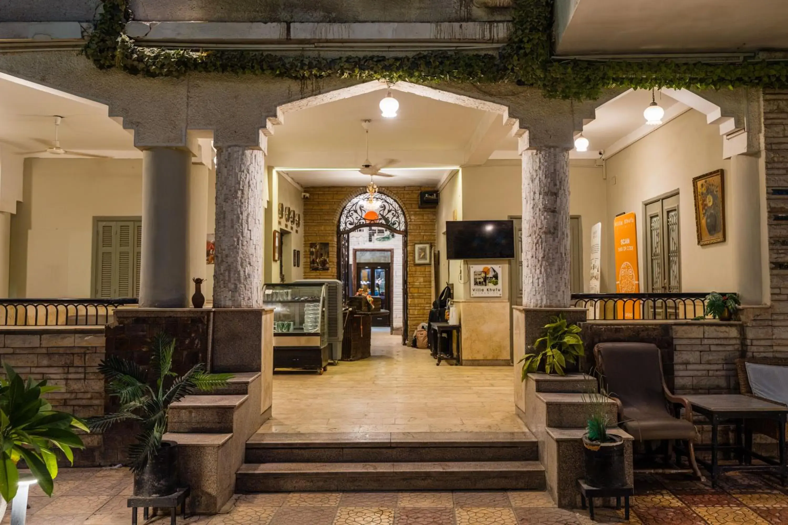 Facade/entrance in Villa Khufu Pyramids Hotel Facade/entrance in Villa Khufu Pyramids Hotel