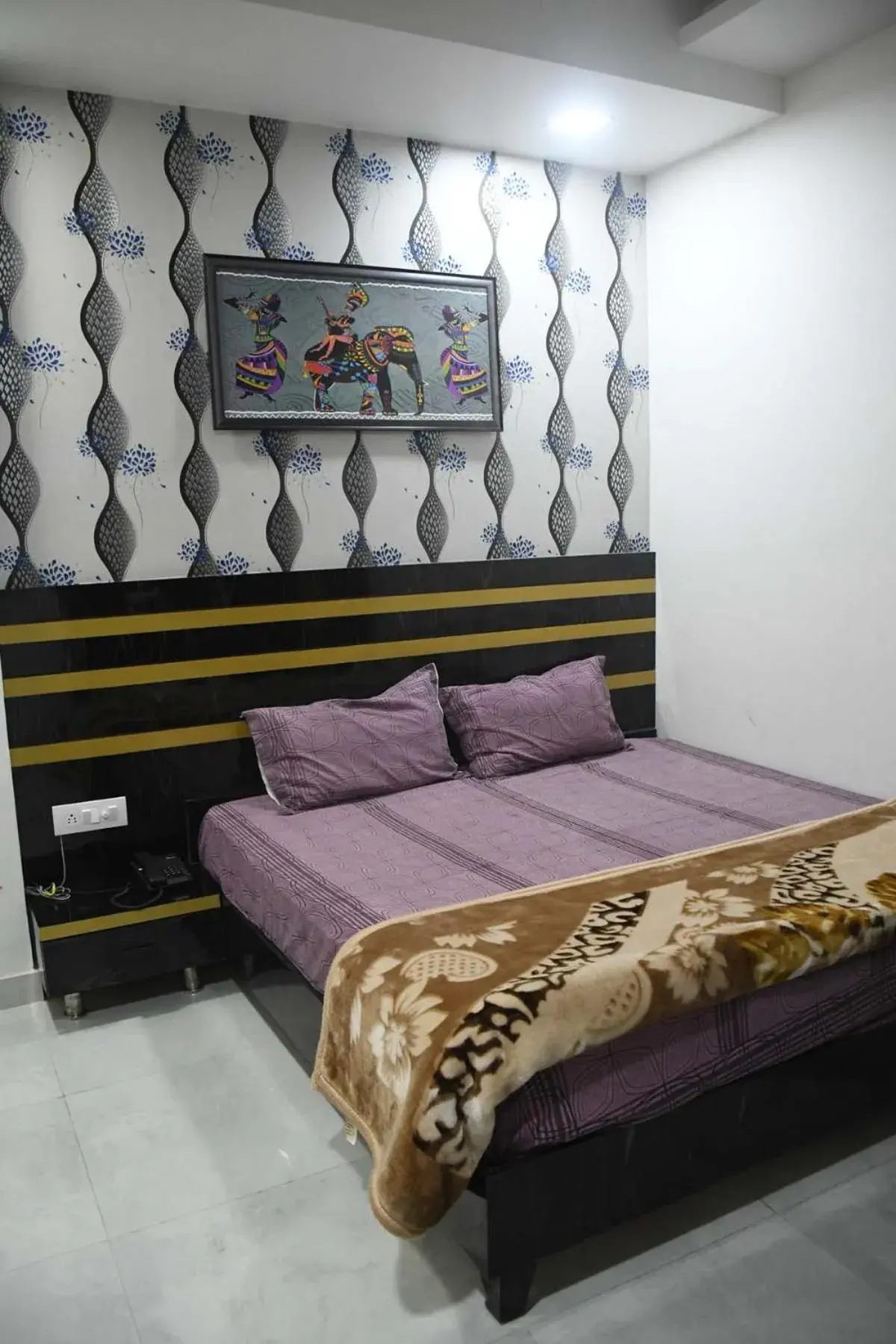 Double Room (1 Adult + 1 Child) - single occupancy in Hotel Imperial Crown Double Room (1 Adult + 1 Child) - single occupancy in Hotel Imperial Crown