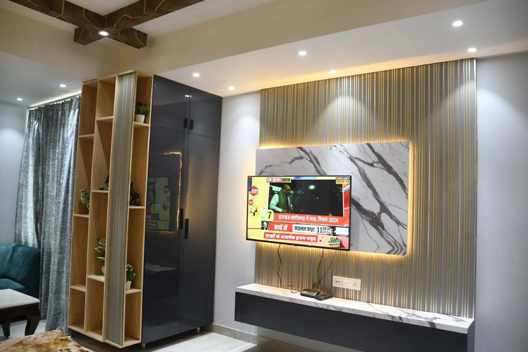 TV and multimedia in Hotel Imperial Crown