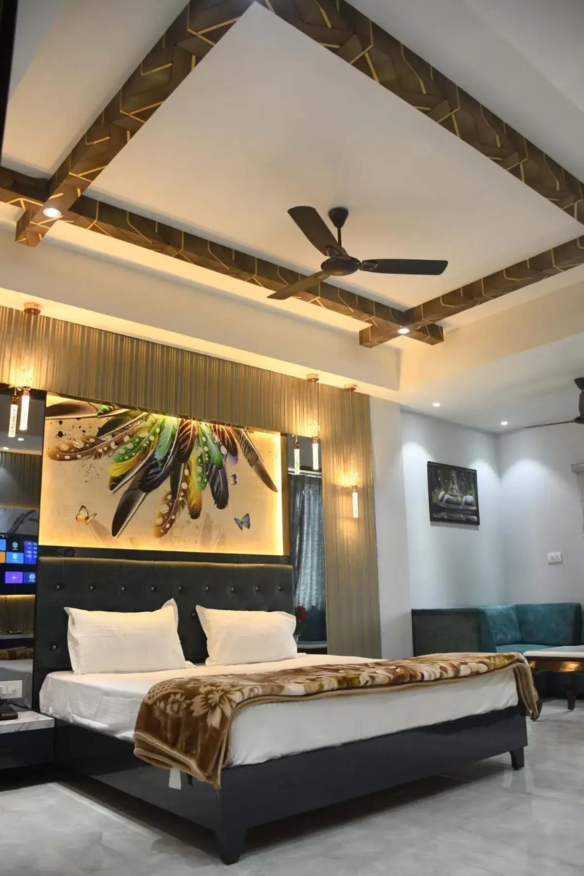 King Room with Balcony - single occupancy in Hotel Imperial Crown King Room with Balcony - single occupancy in Hotel Imperial Crown