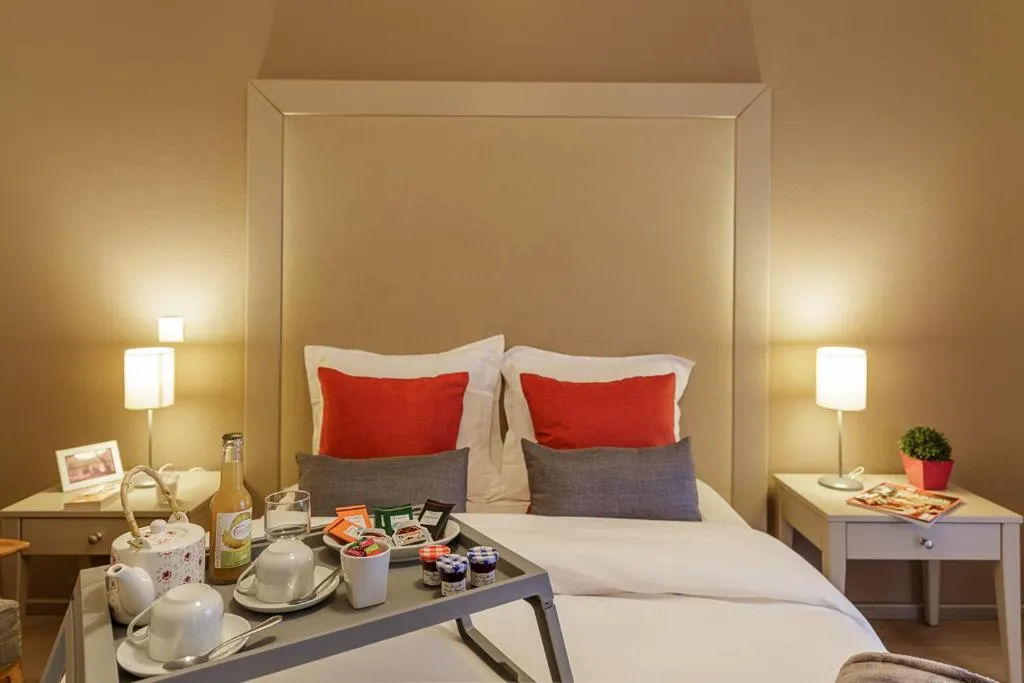 Bed in Zenao Appart'hôtels Strasbourg